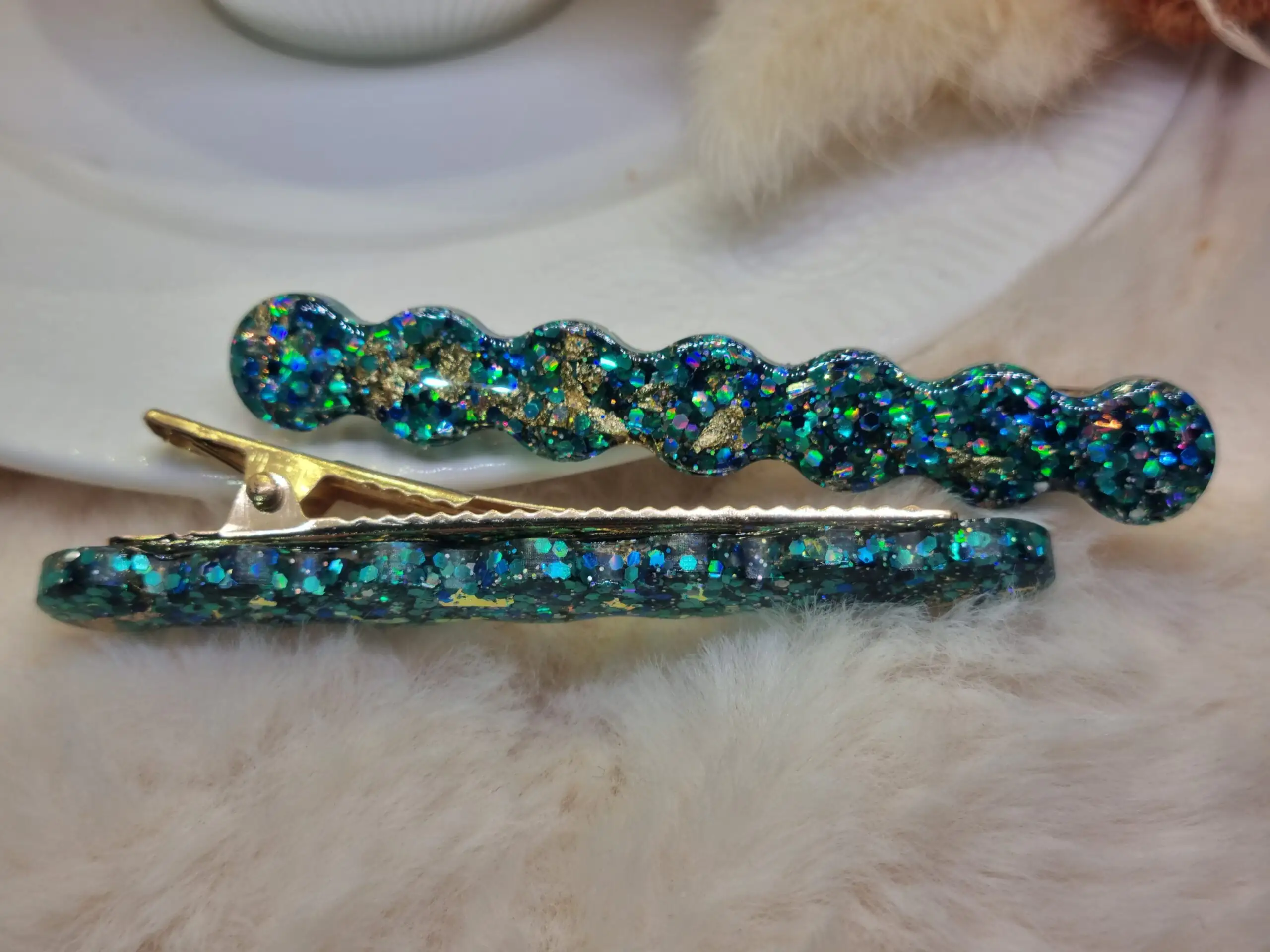 🌊 Barrette à Cheveux "Vagues" – Fantaisie et Couleurs 🌈
