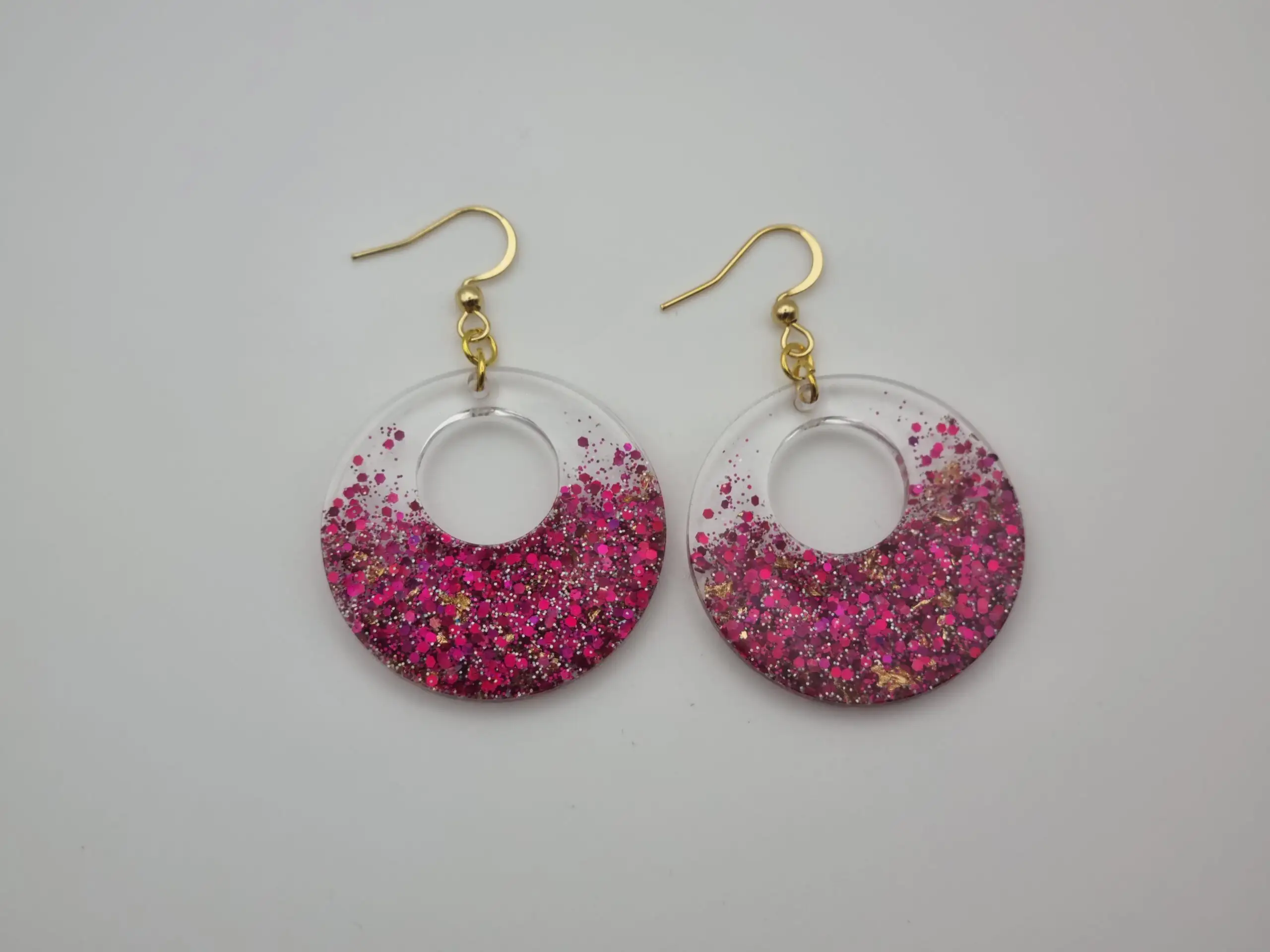 ✨ Boucles d’Oreilles Rondes Ajourées – Élégance et Légèreté au Quotidien 🌸 – Image 4