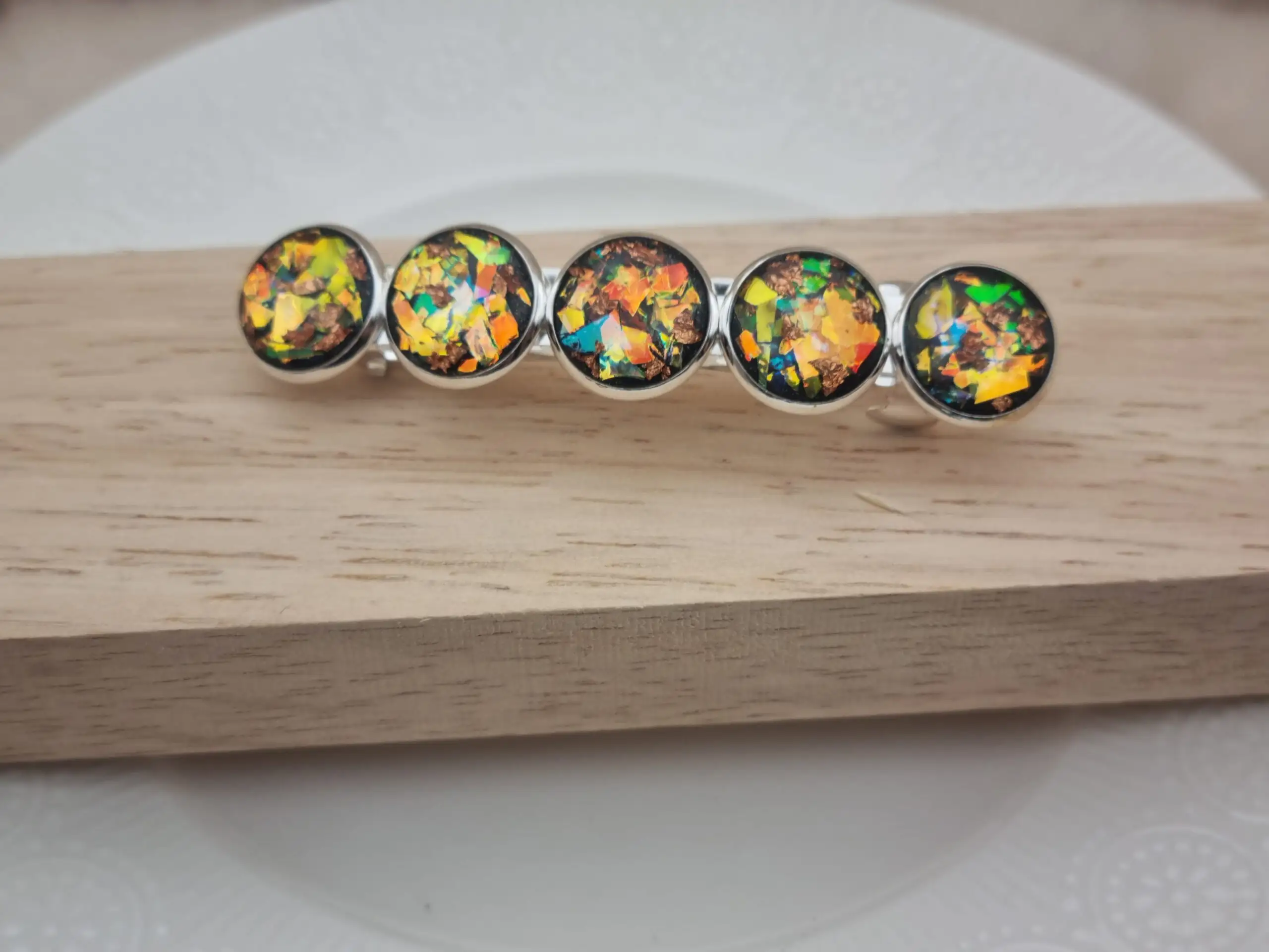 🌟 Barrette 5 Ronds - Un Accessoire Élégant pour Sublimer Votre Coiffure 🌟