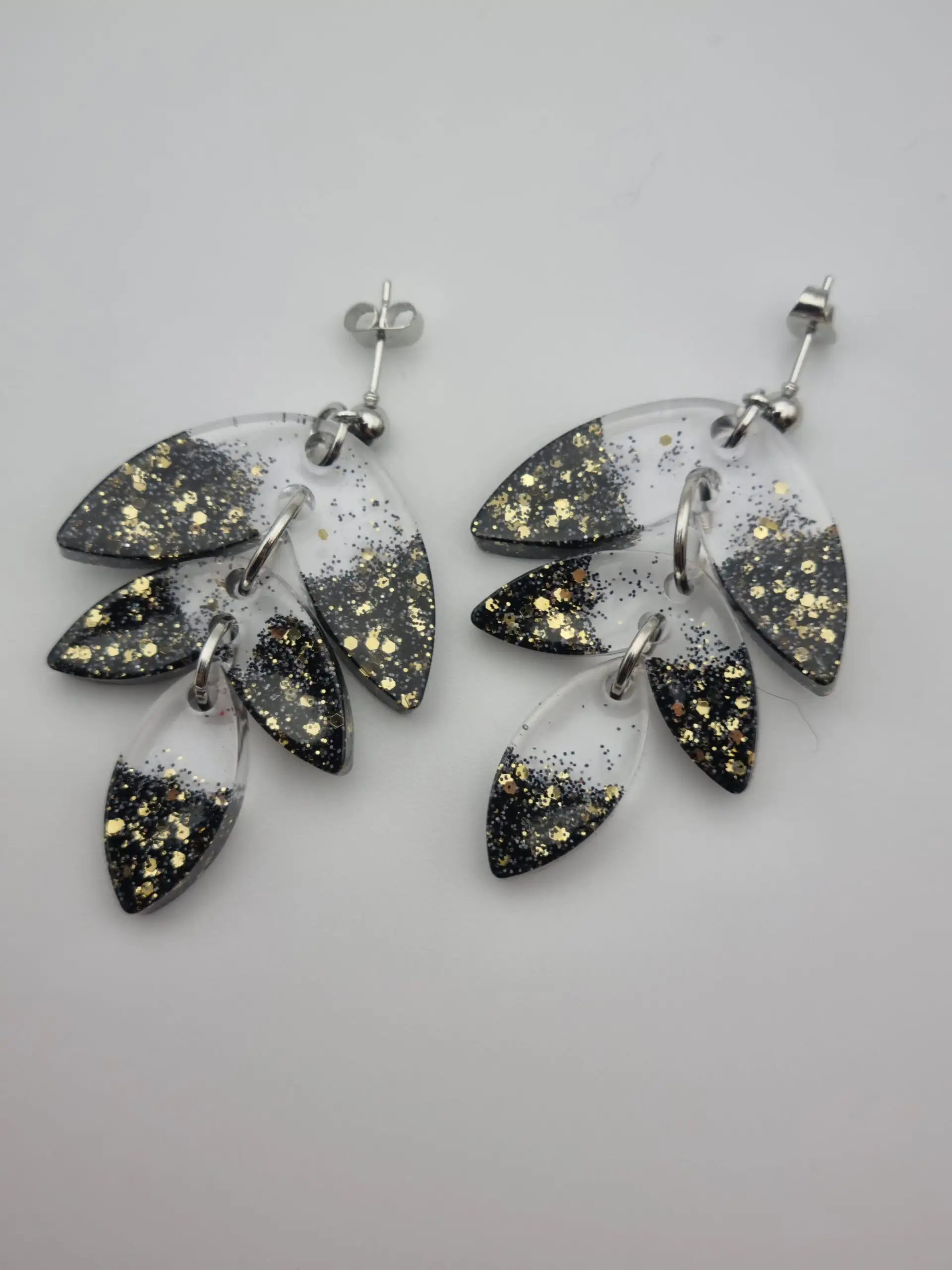 💫 Boucles d’oreilles pendantes articulées – L'élégance en mouvement ! 💫