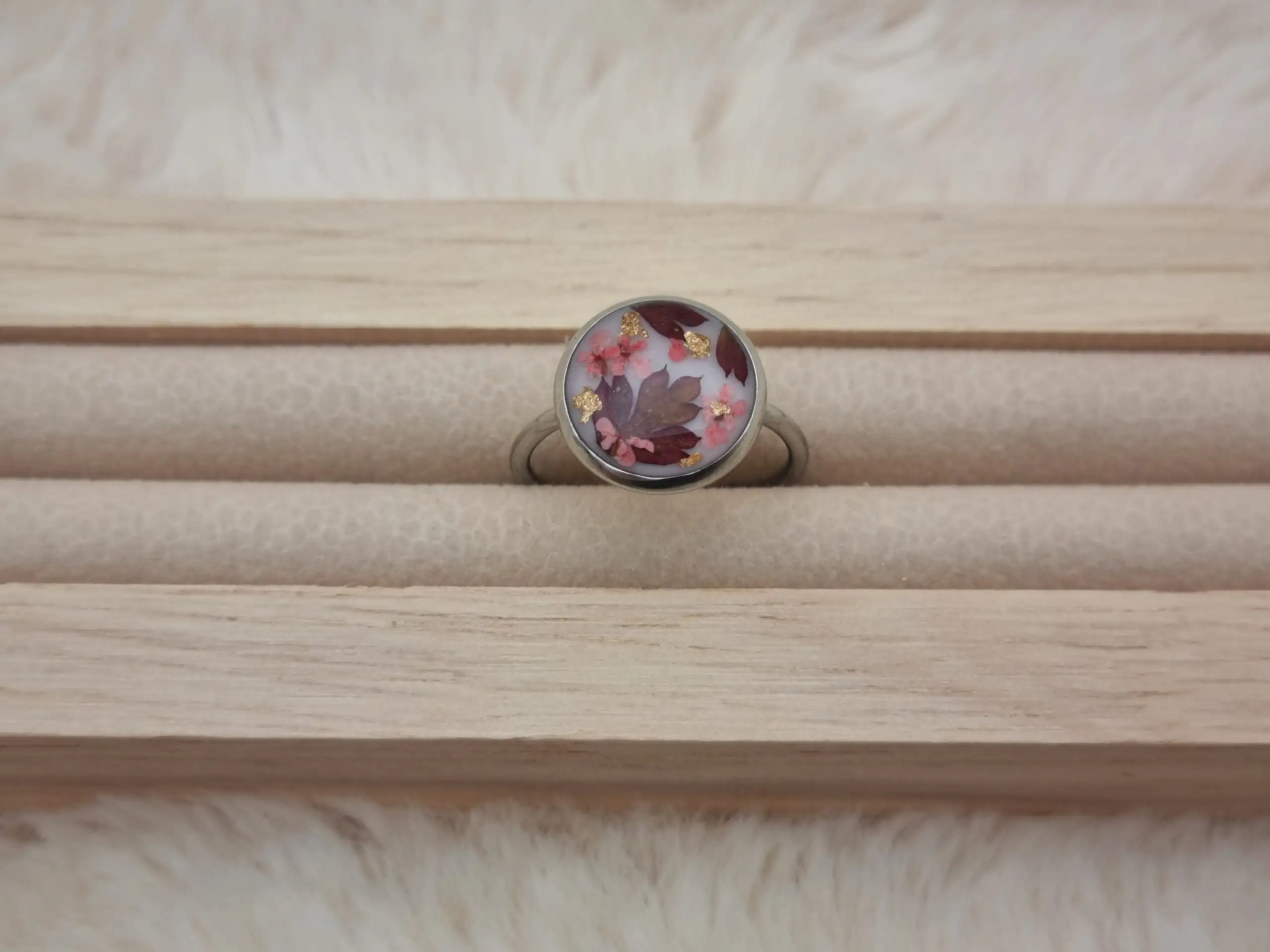✨ Bague Cabochon Réglable en Résine et Acier – Élégance Unique pour Vos Mains ! ✨