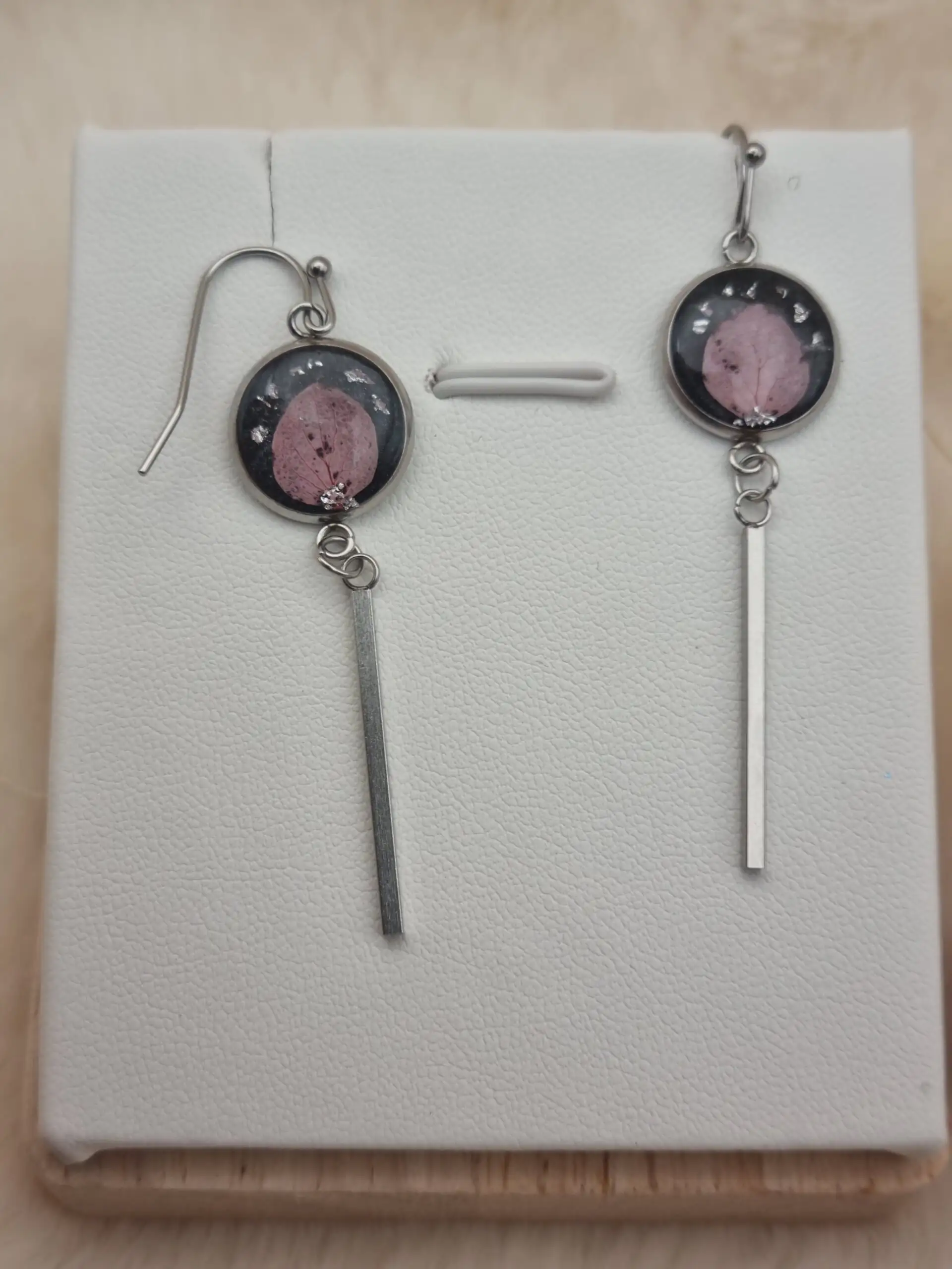 ✨ Boucles d'oreilles Cabochons Pendantes - L'élégance discrète à porter au quotidien ! ✨ – Image 2
