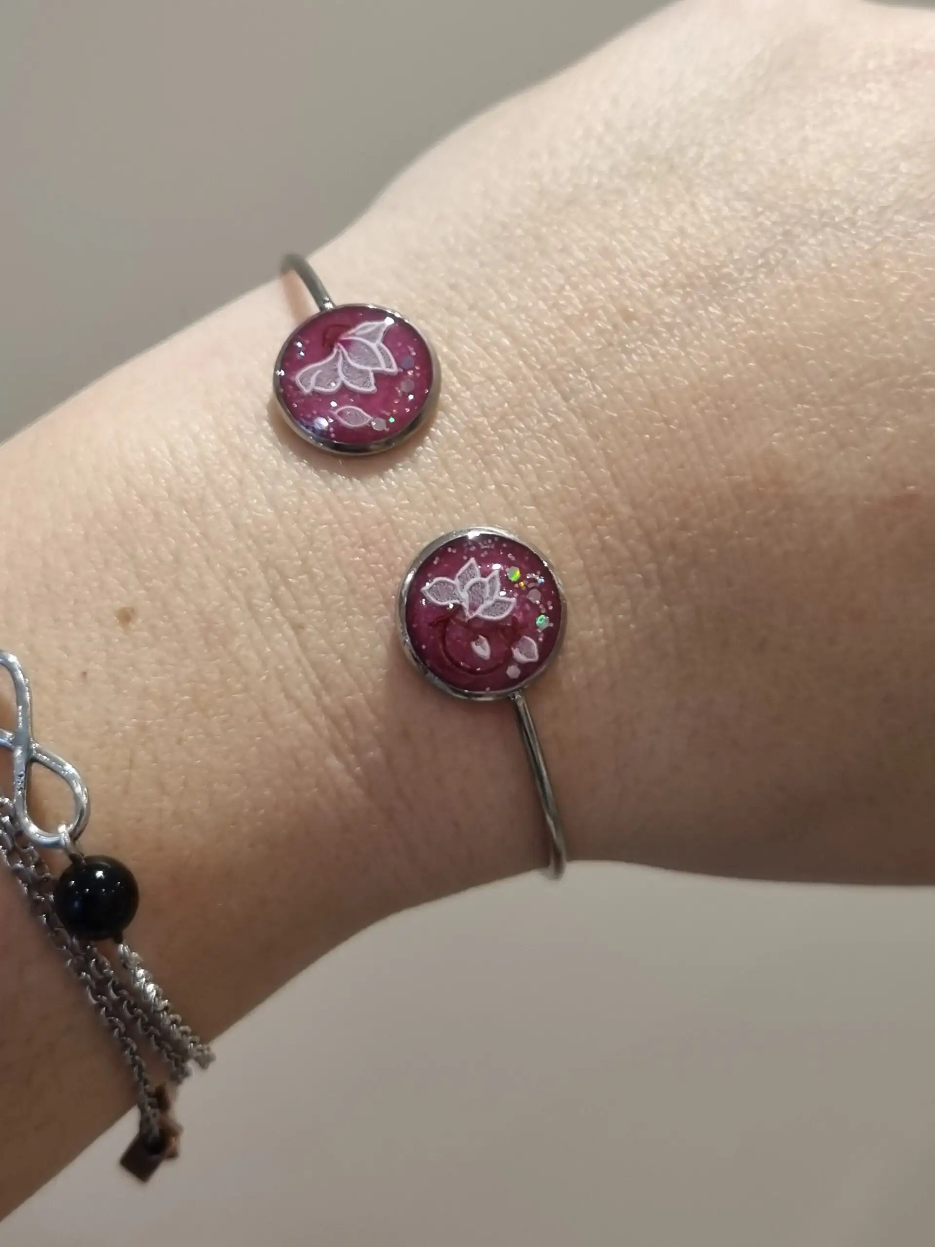 Bracelet réglable en Acier Inoxydable - Double Cabochons 🌟 – Image 4