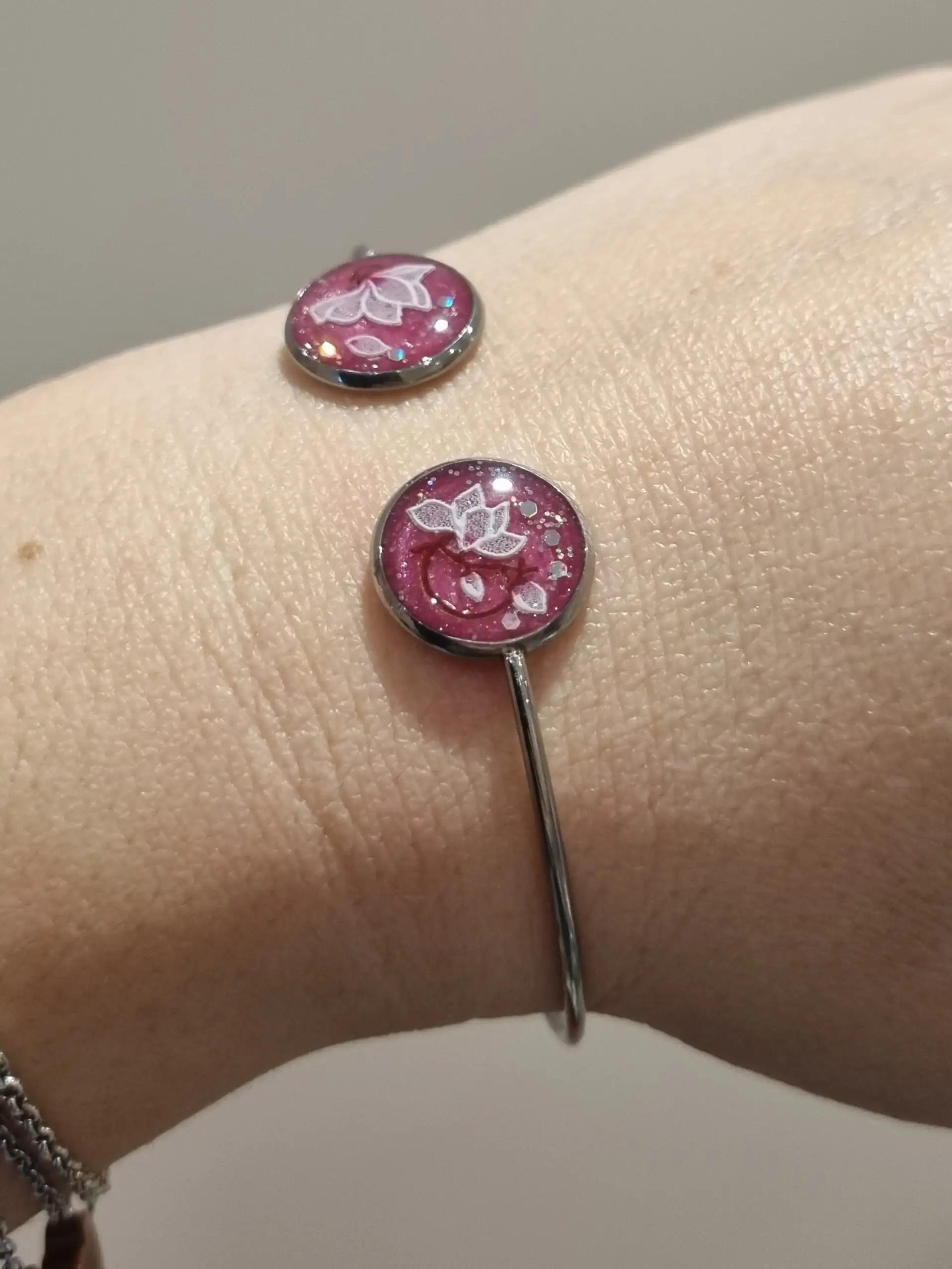 Bracelet réglable en Acier Inoxydable - Double Cabochons 🌟 – Image 3