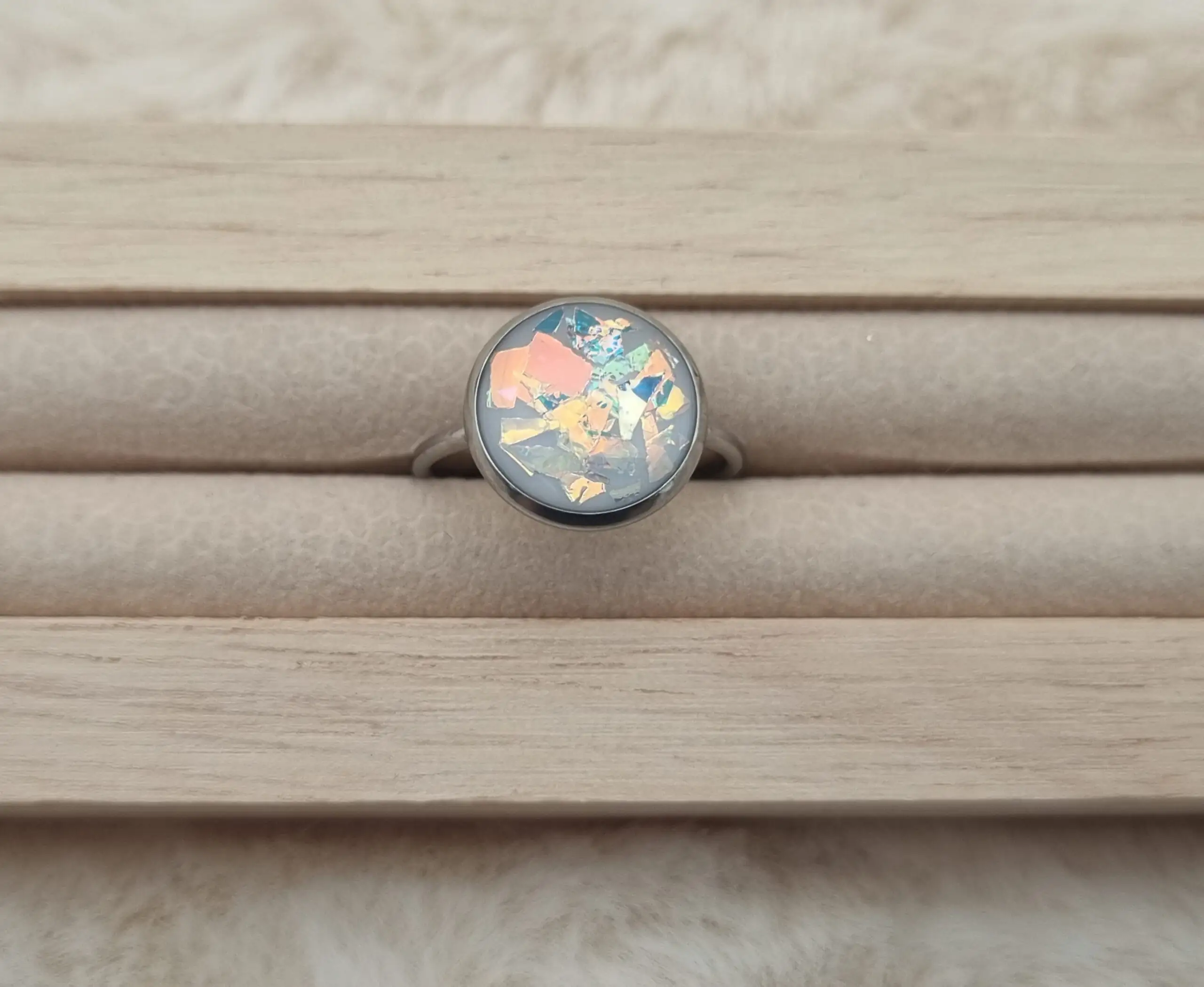 ✨ Bague Cabochon Réglable en Résine et Acier – Élégance Unique pour Vos Mains ! ✨