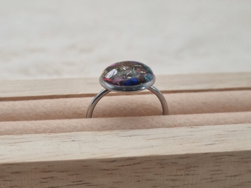 ✨ Bague Cabochon Réglable en Résine et Acier "éclats de verre" – Élégance Unique pour Vos Mains ! ✨ – Image 4