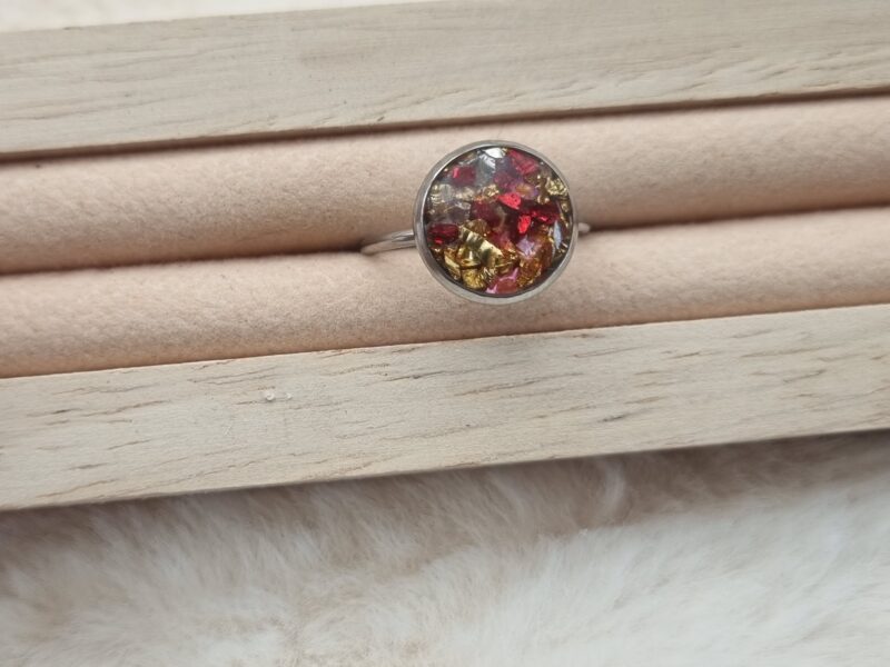 ✨ Bague Cabochon Réglable en Résine et Acier "éclats de verre" – Élégance Unique pour Vos Mains ! ✨ – Image 3