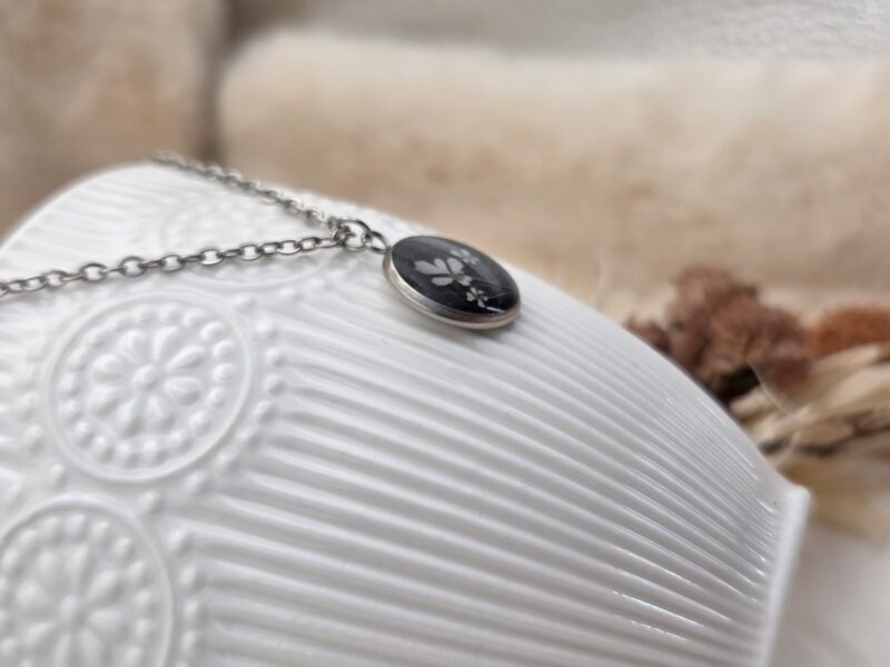 🌼  Collier Cabochon " Fleurs de Carotte Sauvage " – Acier Inoxydable – Image 3