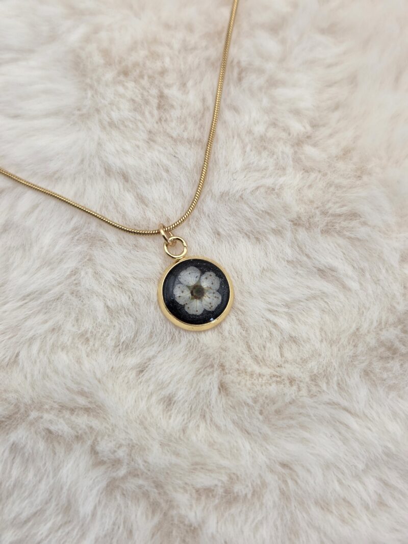 🌿 Collier cabochon acier doré "Fleur de Spirée" 🌼 – Image 5