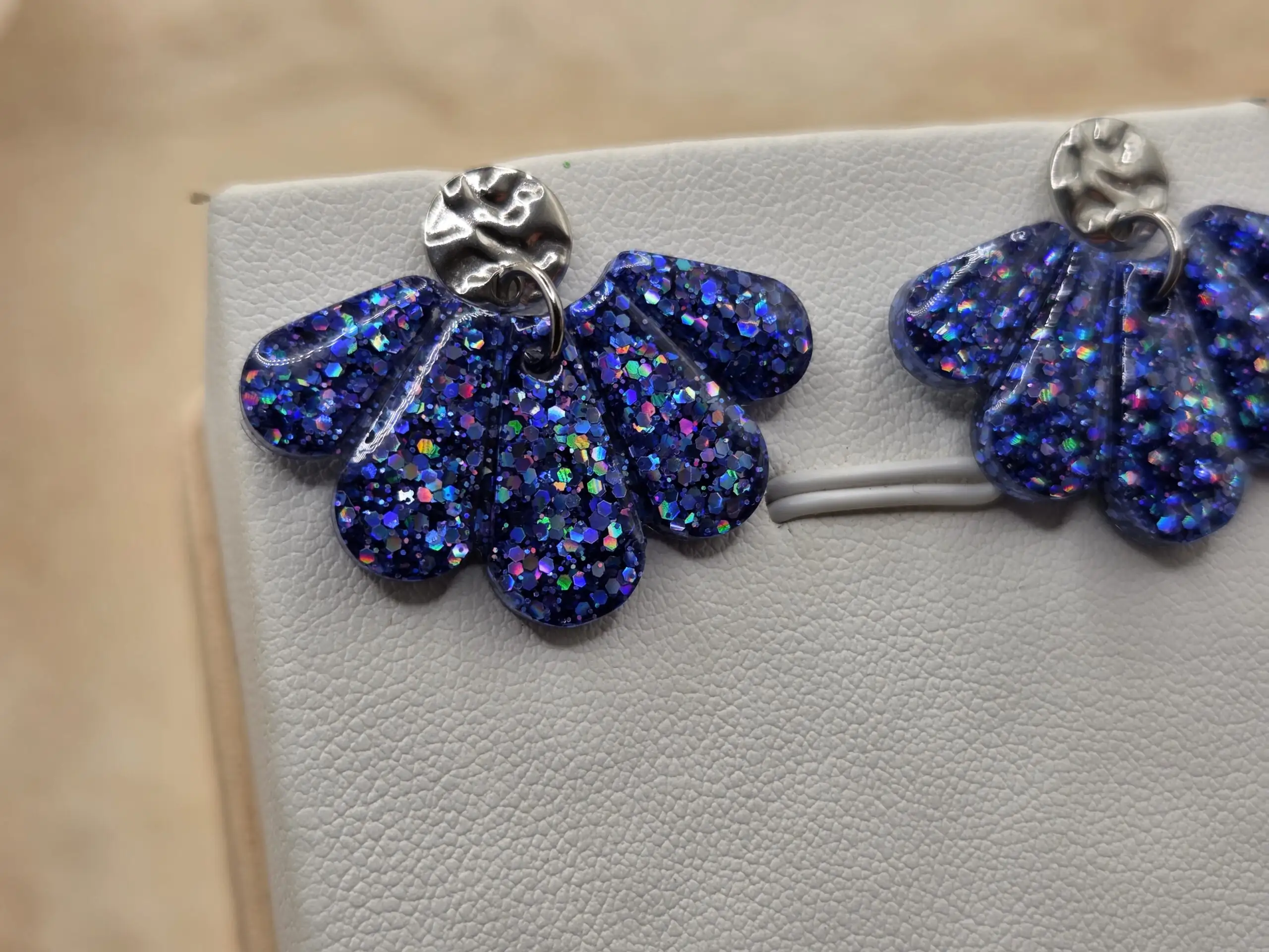 đ Boucles dâOreilles Ăventails Scintillants âš â Image 2