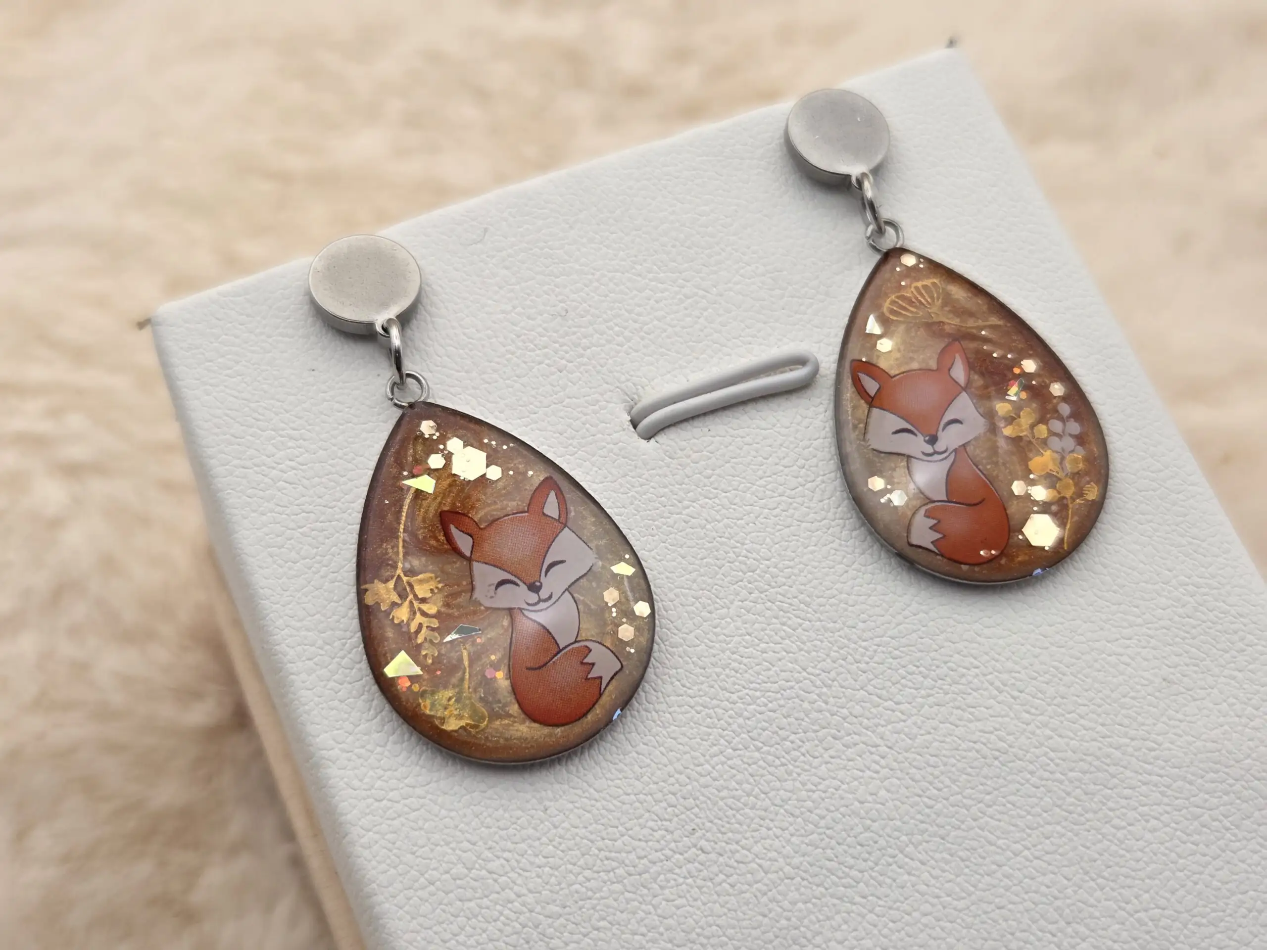 🦊 Boucles d’oreilles pendantes “Renard d’Automne” 🍂✨