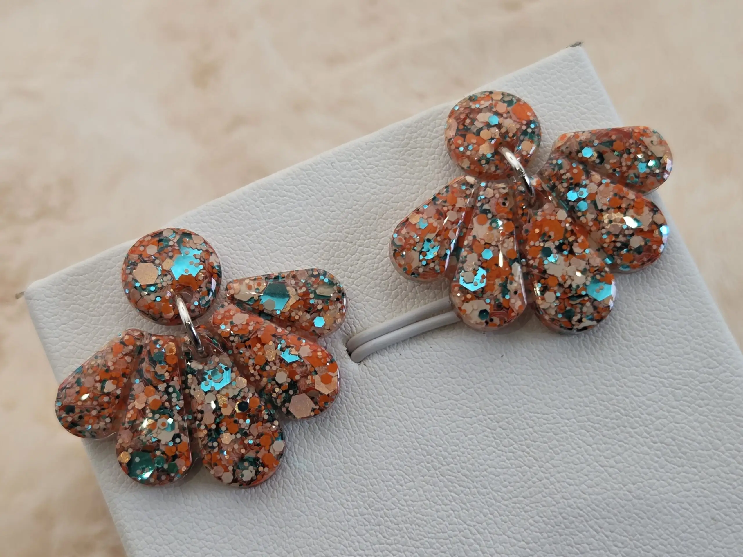đ Boucles dâOreilles Ăventails Scintillants âš