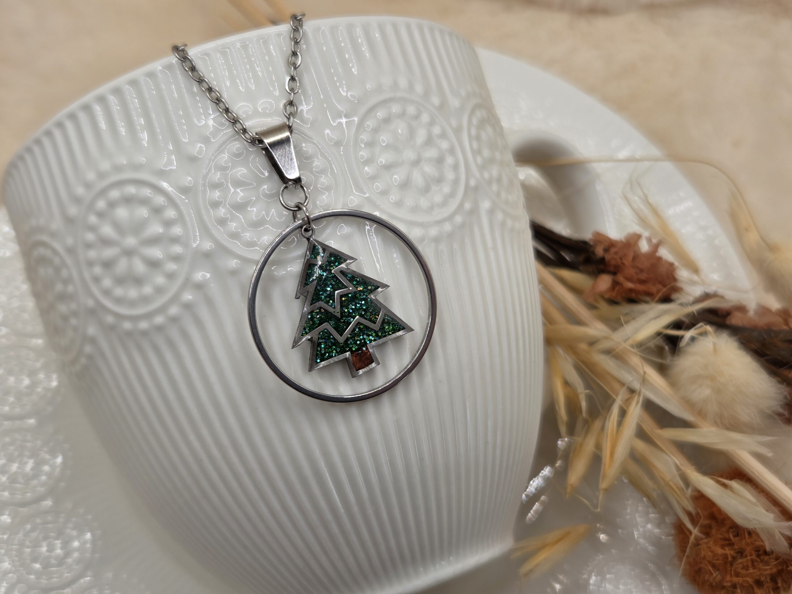 🎄✨ Pendentif Acier Inoxydable – Sapin de Noël Féérique 💎