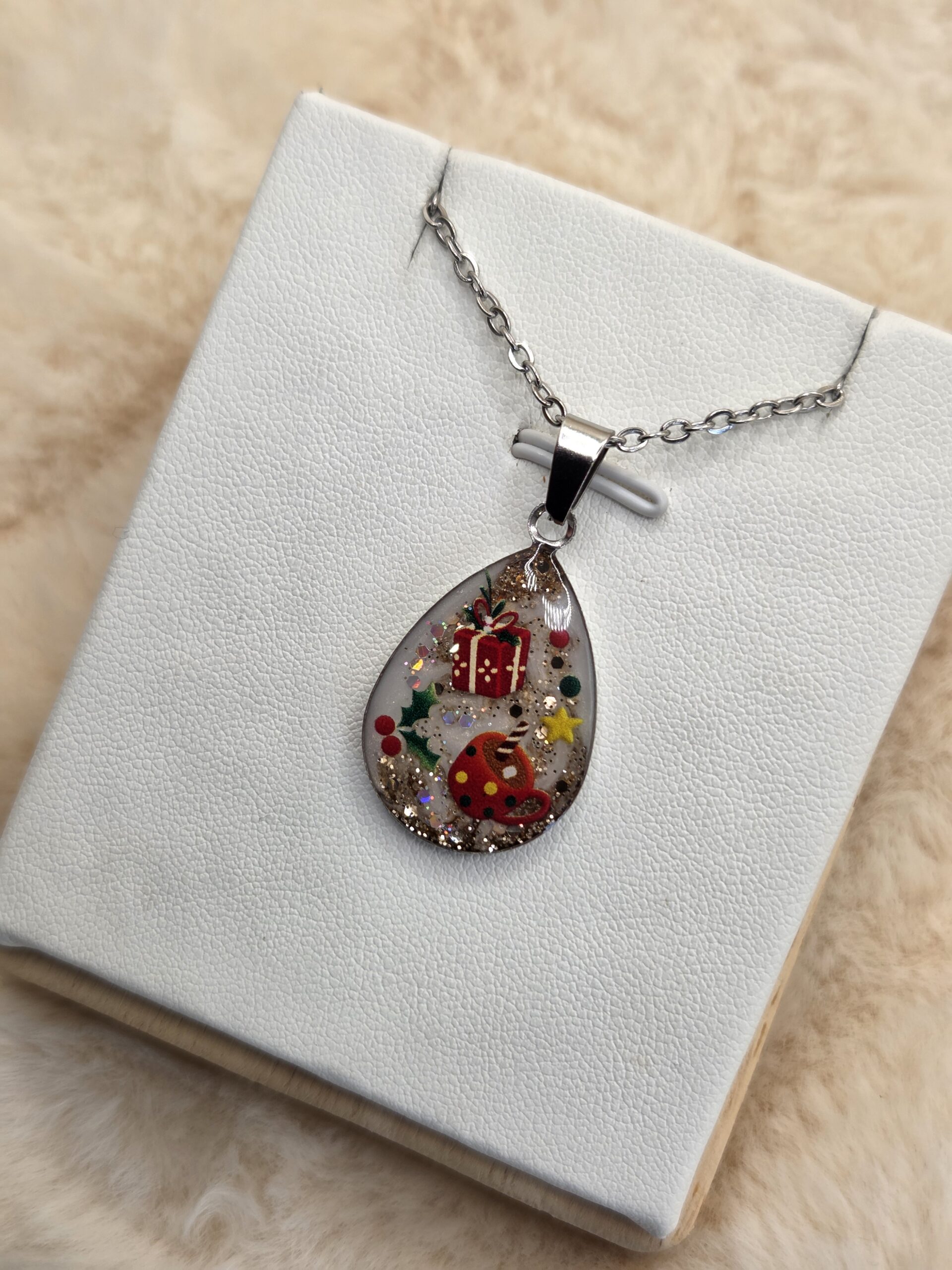 ❄️ Pendentif “Magie de Noël” – Douceur, chaleur & éclat festif ✨ – Image 3