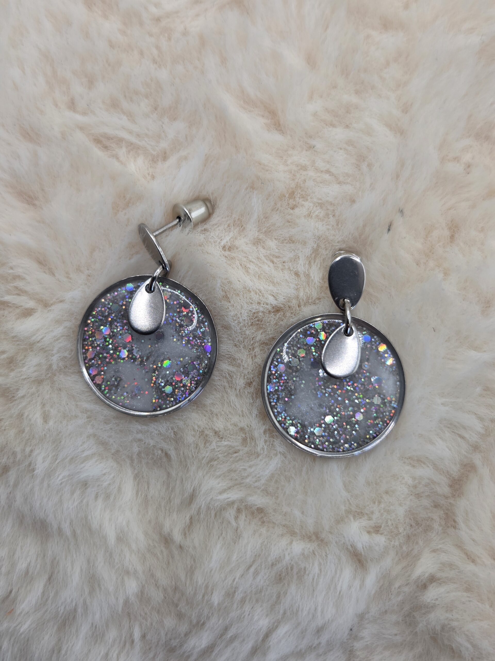 ✨ Boucles d’oreilles “Scintillantes” – Élégance & Brillance 💛