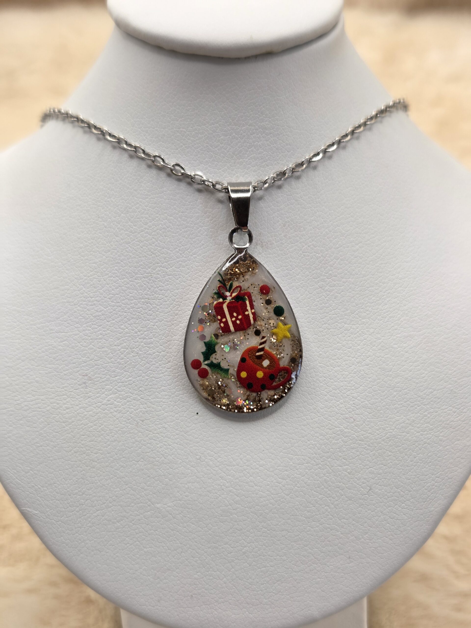 ❄️ Pendentif “Magie de Noël” – Douceur, chaleur & éclat festif ✨