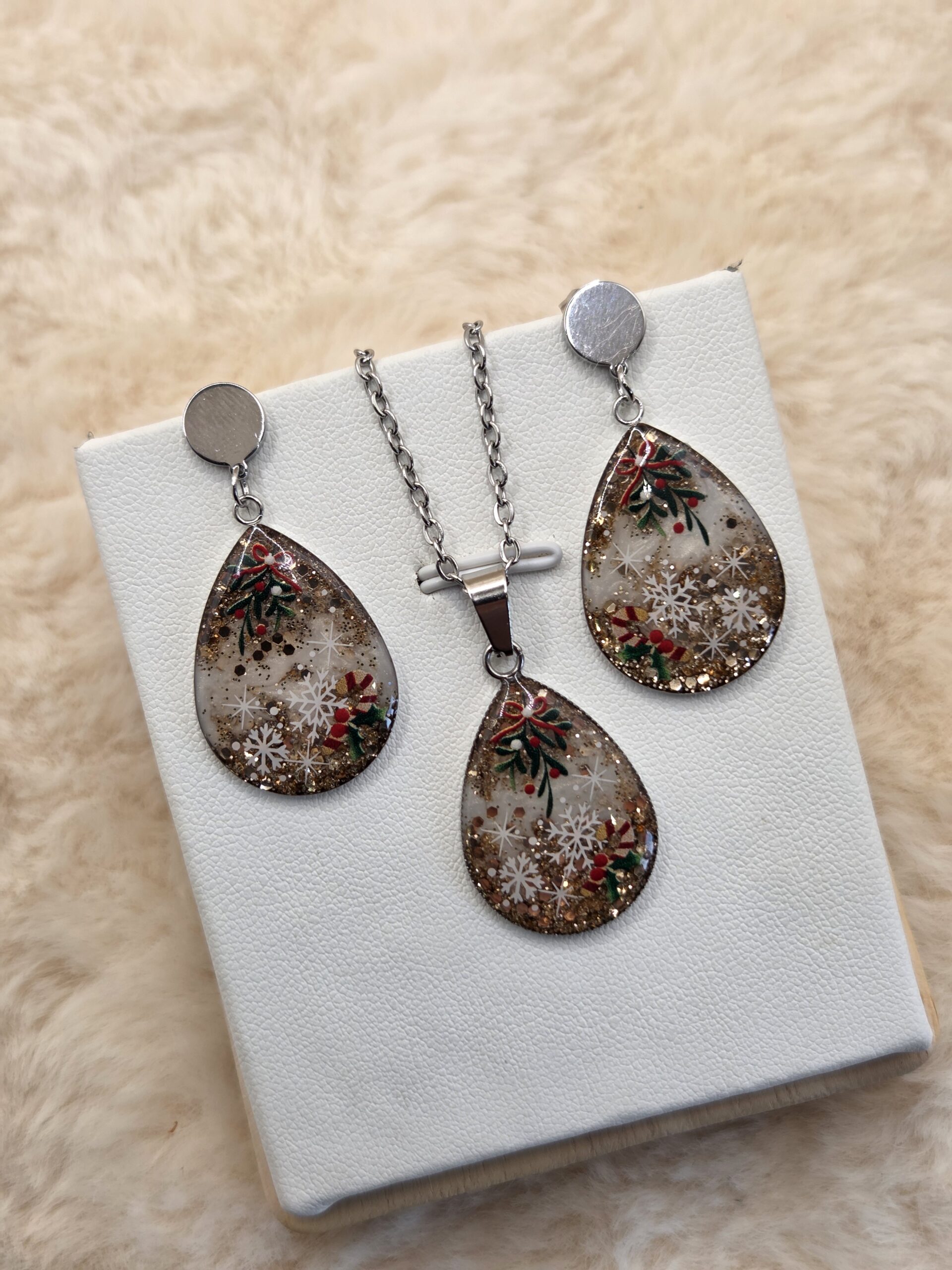 ❄️ Pendentif “Goutte Festive” – Brillance & esprit de Noël ✨ – Image 4