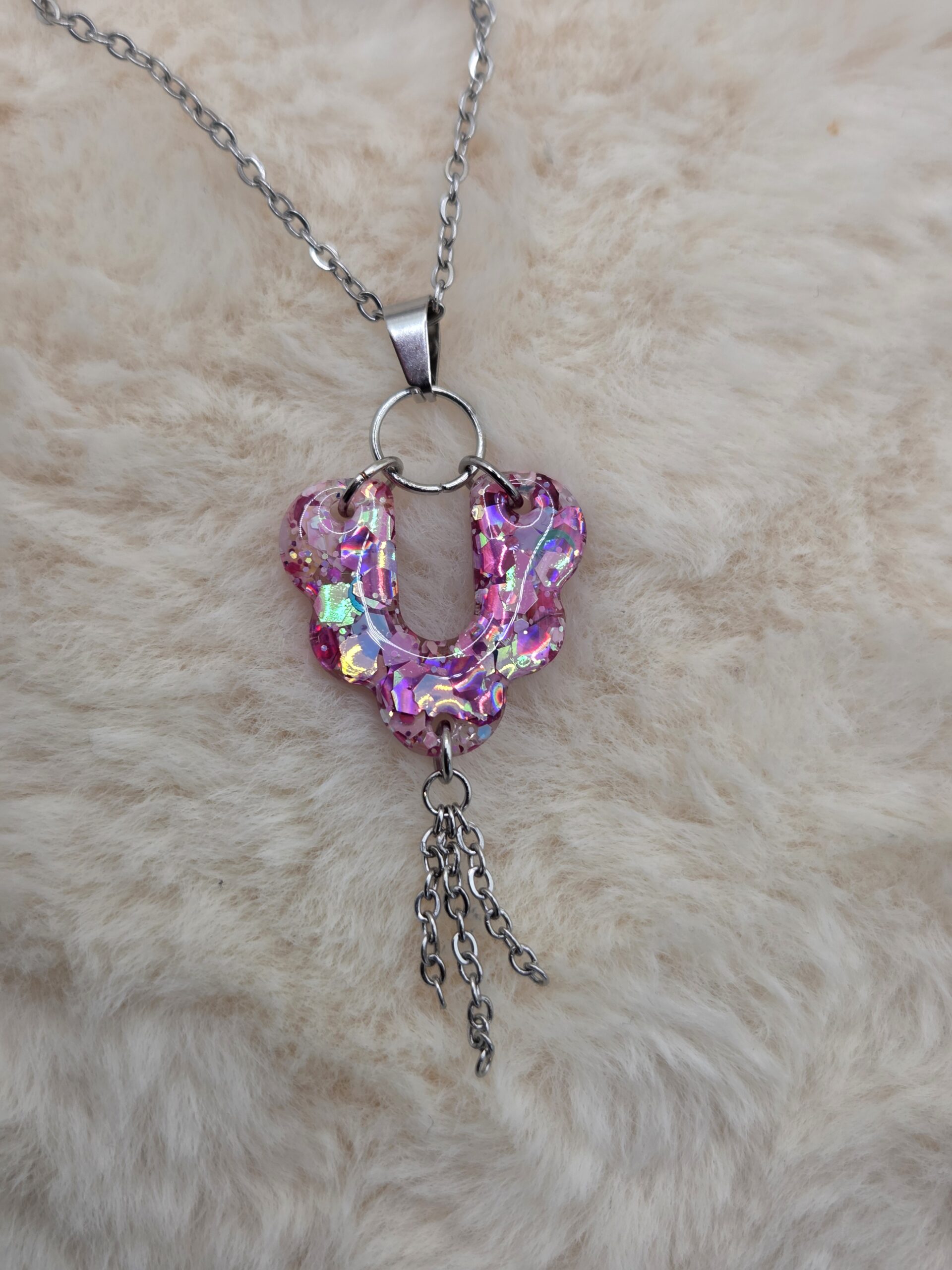 ✨ "Éclat Irisé – Pendentif Articulé en Acier, Résine & Chaînettes " – Image 2