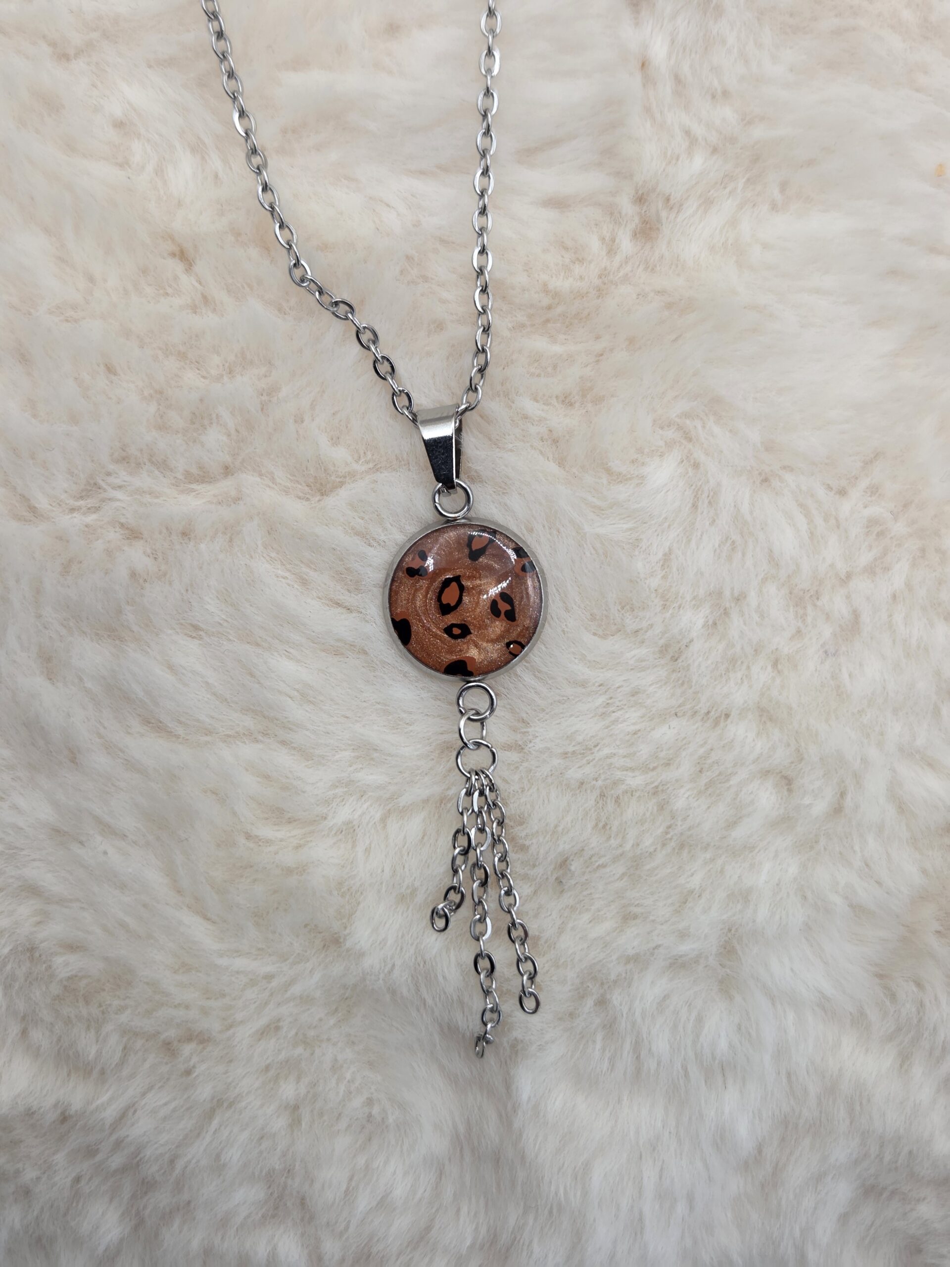 🐆✨ Pendentif Cabochon Rond Articulé – Bronze Brillant & Motif Léopard avec Pampilles Chaînettes ✨🐆