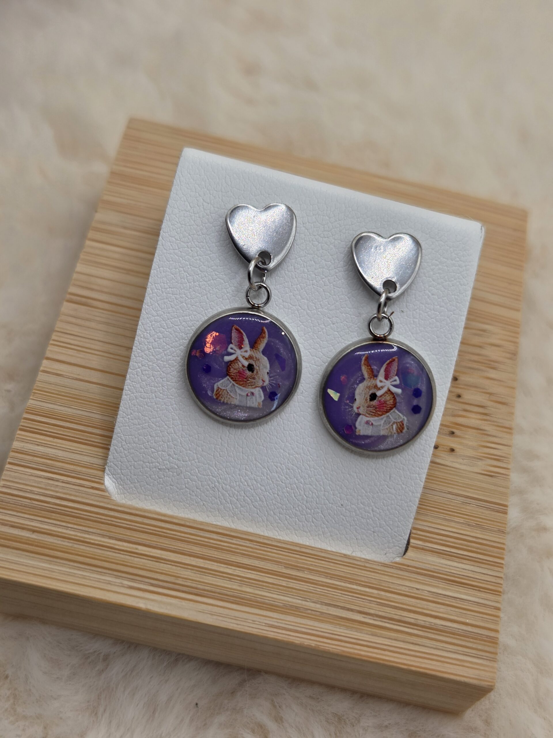 đđ Boucles dâOreilles Pendantes Cabochon Rond â Petit Lapin & Paillettes | Attaches CĆur â Image 3