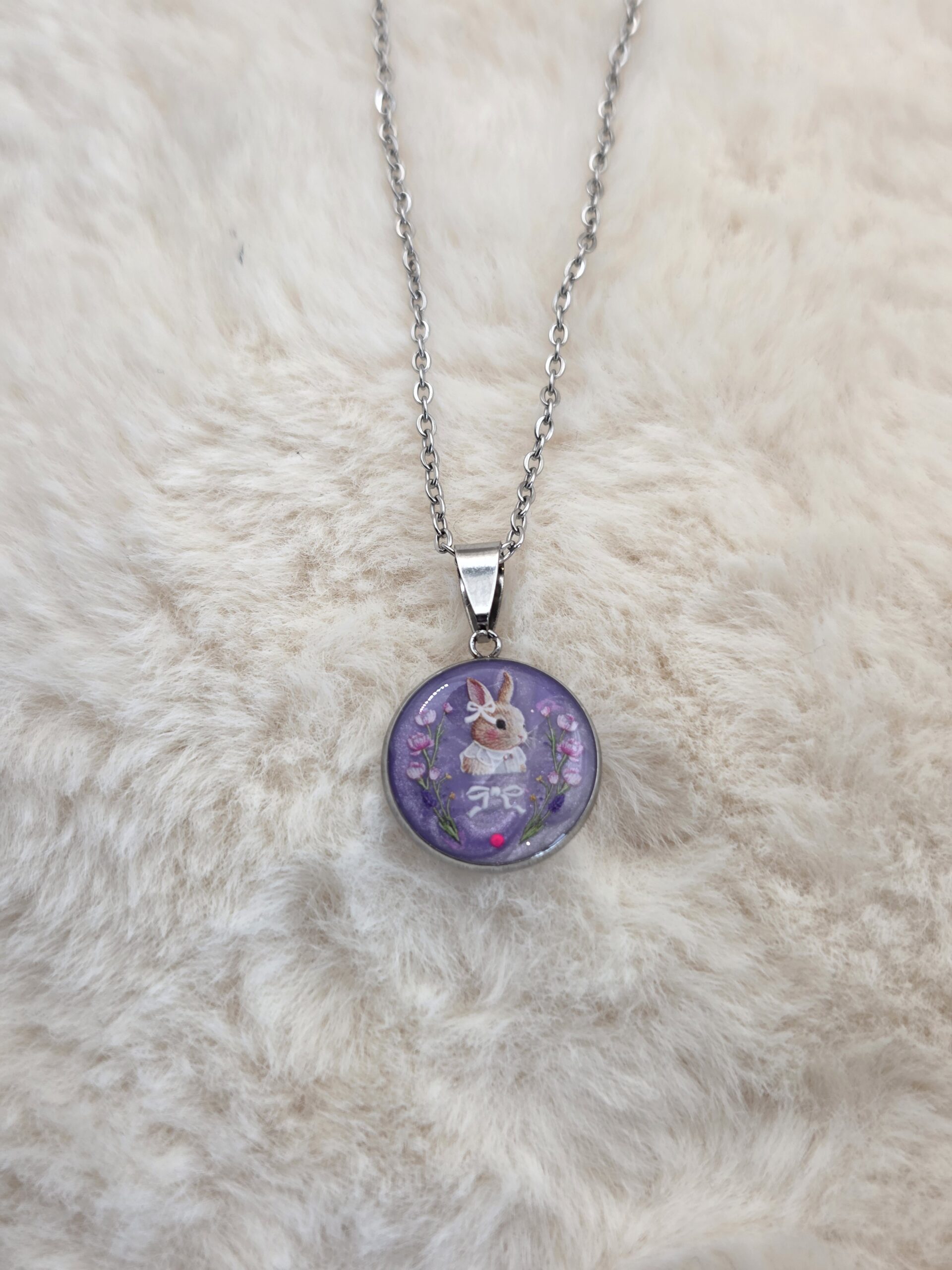 🌼 Pendentif Cabochon Rond – Acier Inoxydable & Petit Lapin – Image 3