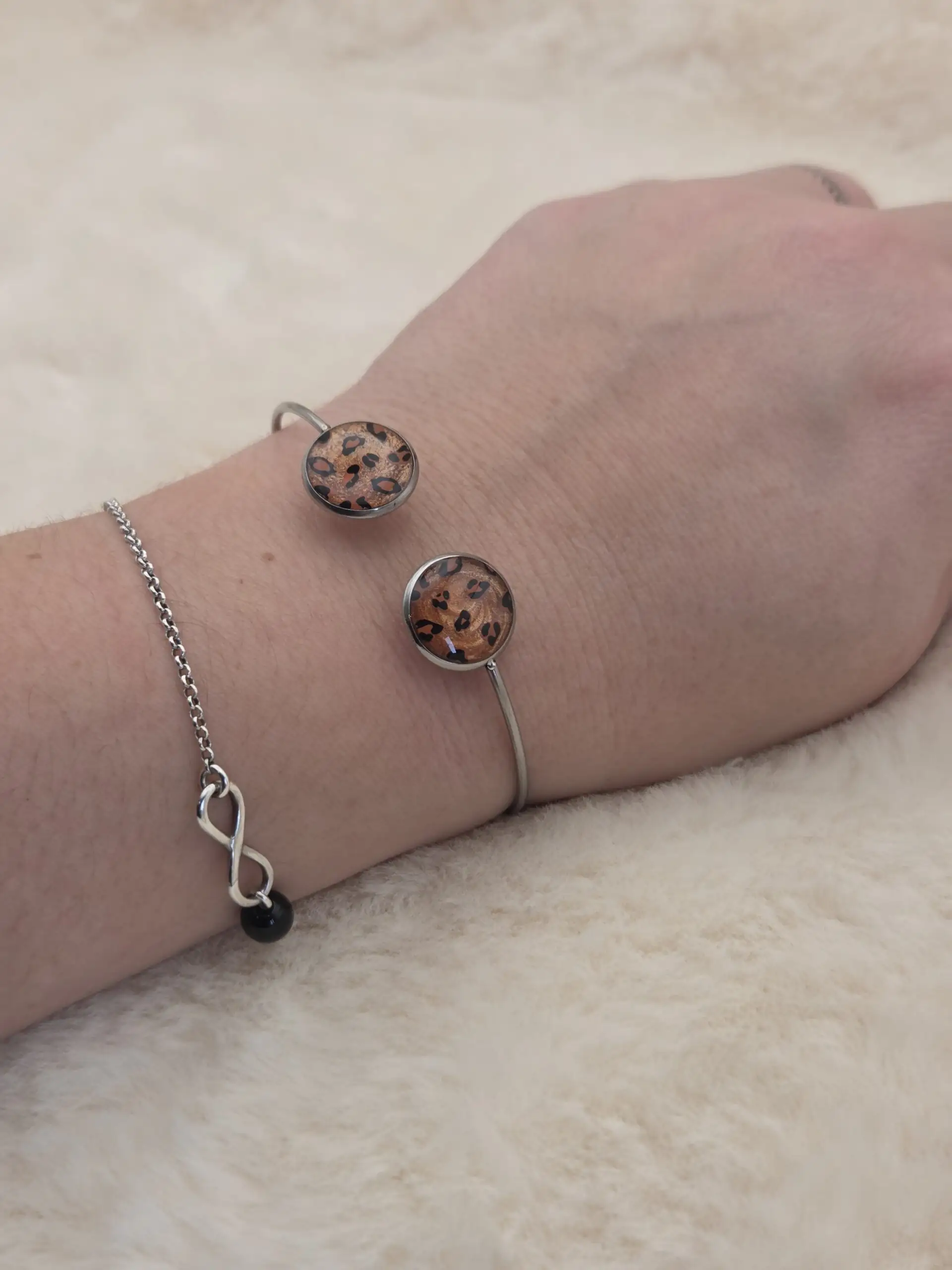 Bracelet rĂ©glable en Acier Inoxydable - Double Cabochons đ â Image 3