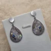 🌸💎 Boucles d’Oreilles Cabochon Goutte – Rose Bleue & Feuillages Dorés