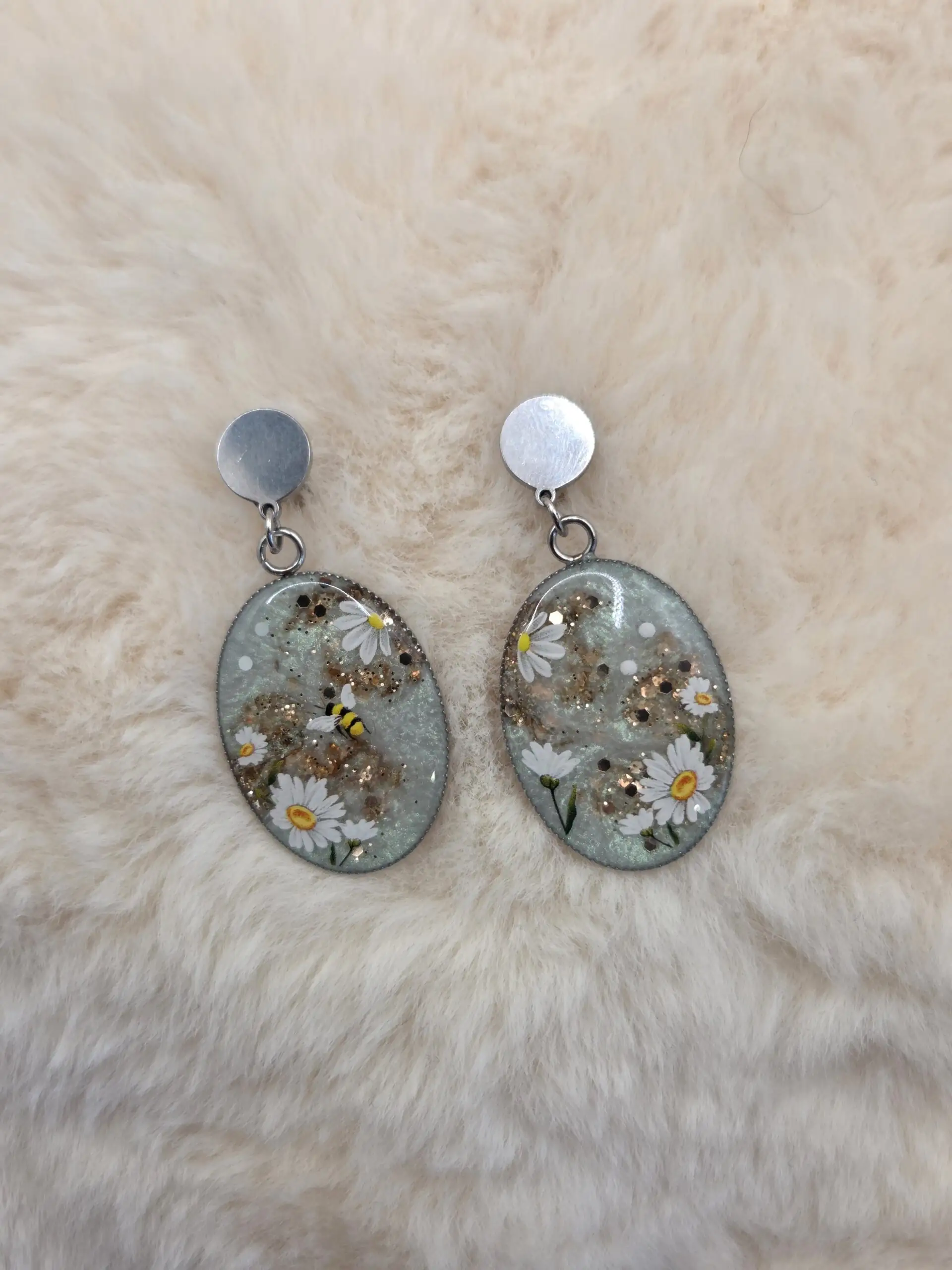 đđ Boucles dâOreilles Cabochon Ovale â PĂąquerettes & Petite Abeille â Image 2