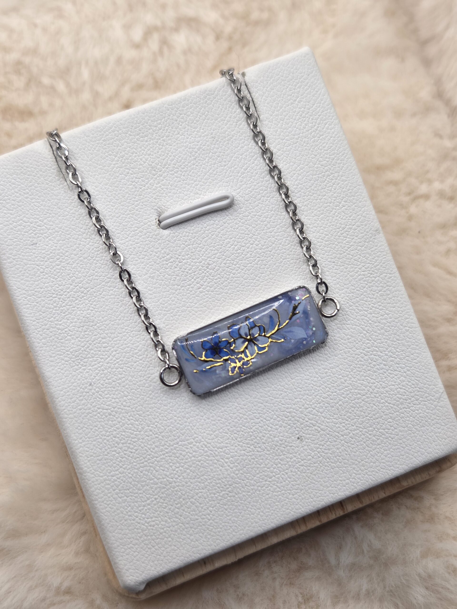 💙✨ Collier Cabochon Rectangulaire Floral Bleu & Doré