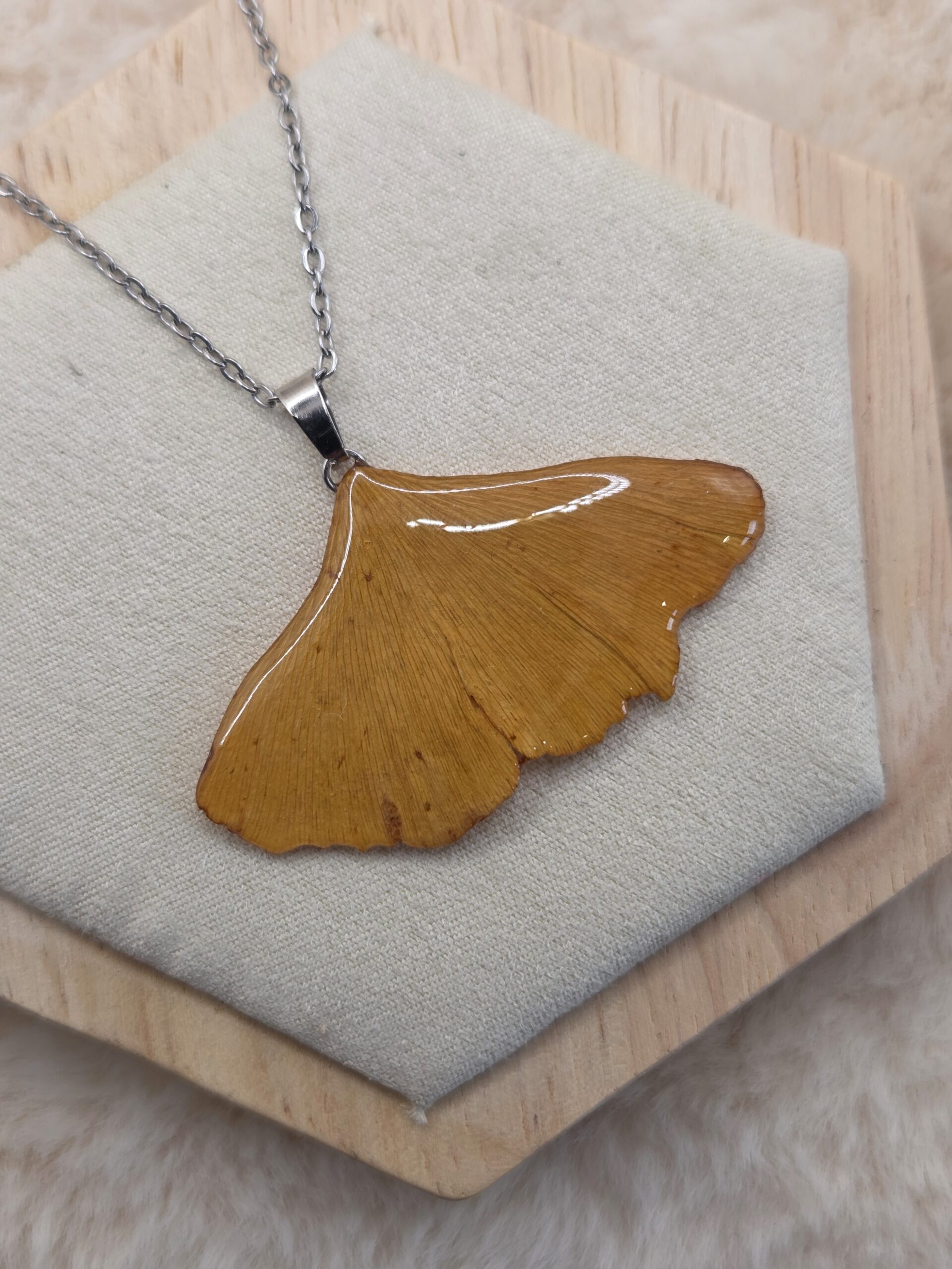 🍃 Pendentif Feuille de Ginkgo Véritable – Acier Inoxydable & Élégance Naturelle 🍃 – Image 5