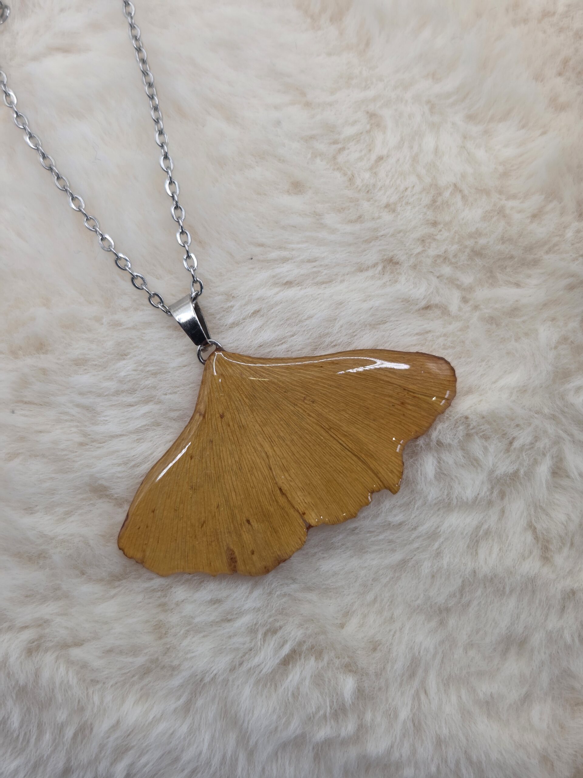 🍃 Pendentif Feuille de Ginkgo Véritable – Acier Inoxydable & Élégance Naturelle 🍃 – Image 4