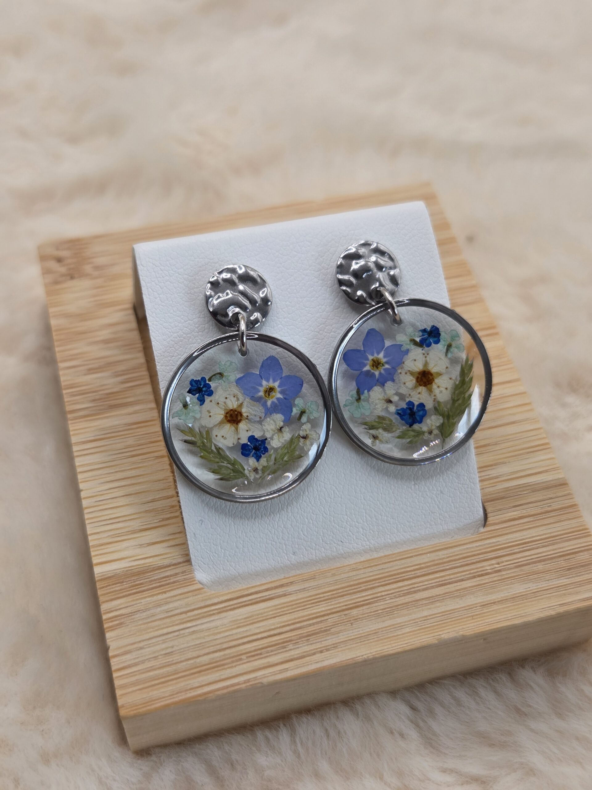 🌸✨ Boucles d’oreilles rondes – Fleurs séchées & acier inoxydable – Image 2