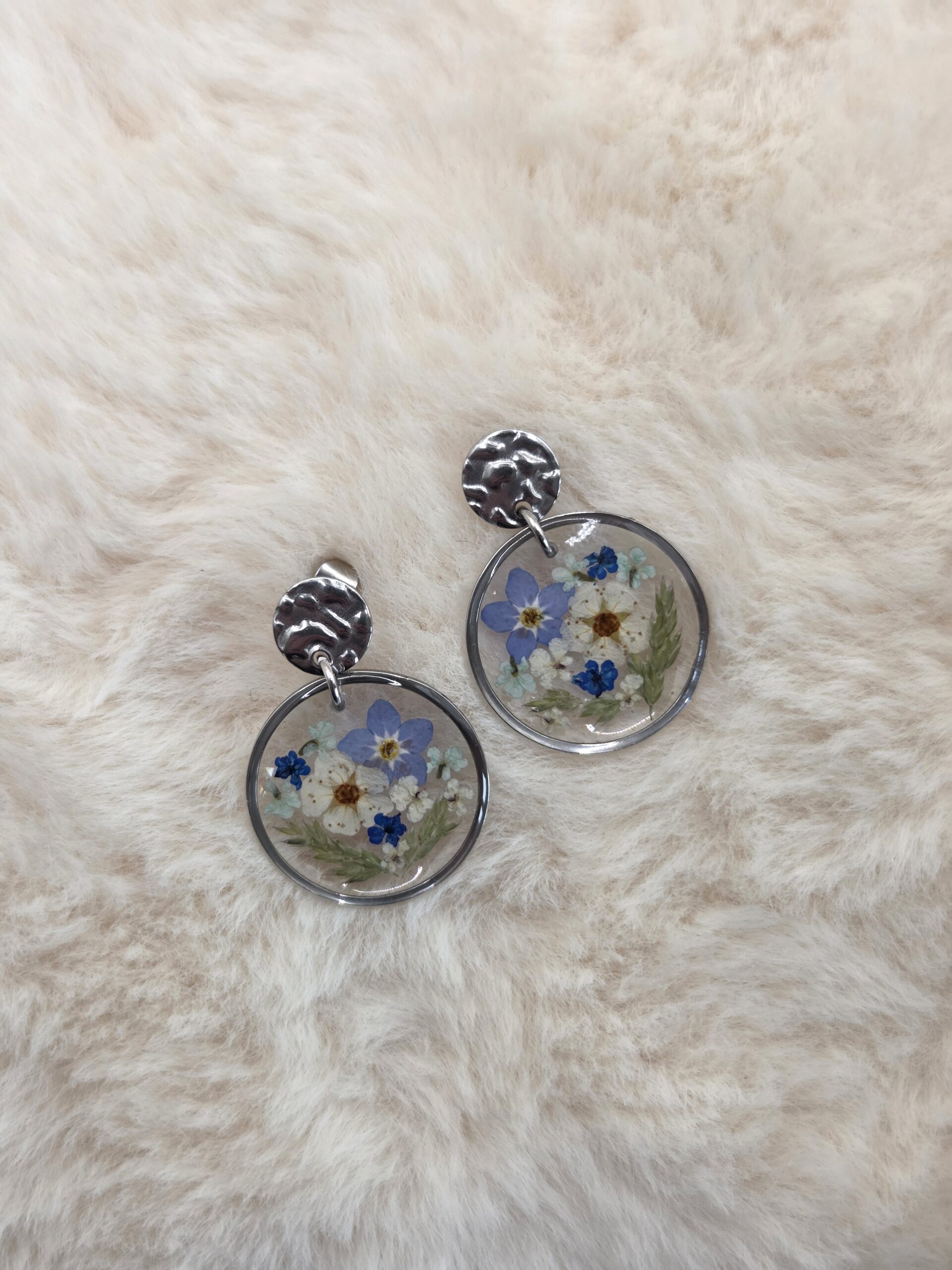 🌸✨ Boucles d’oreilles rondes – Fleurs séchées & acier inoxydable – Image 3