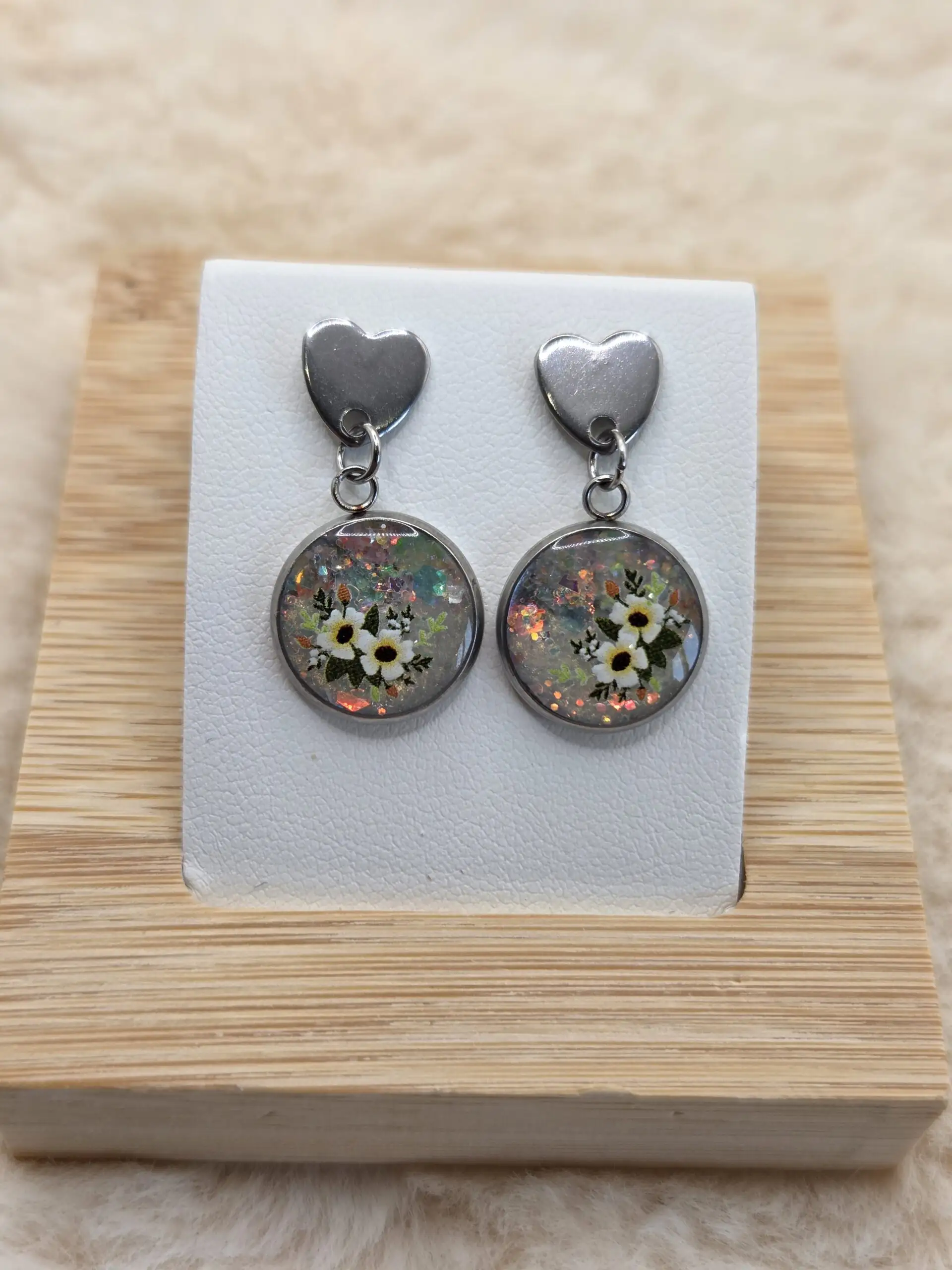 ✨ Boucles d’oreilles cabochon – Fleurs délicates ✨ – Image 3