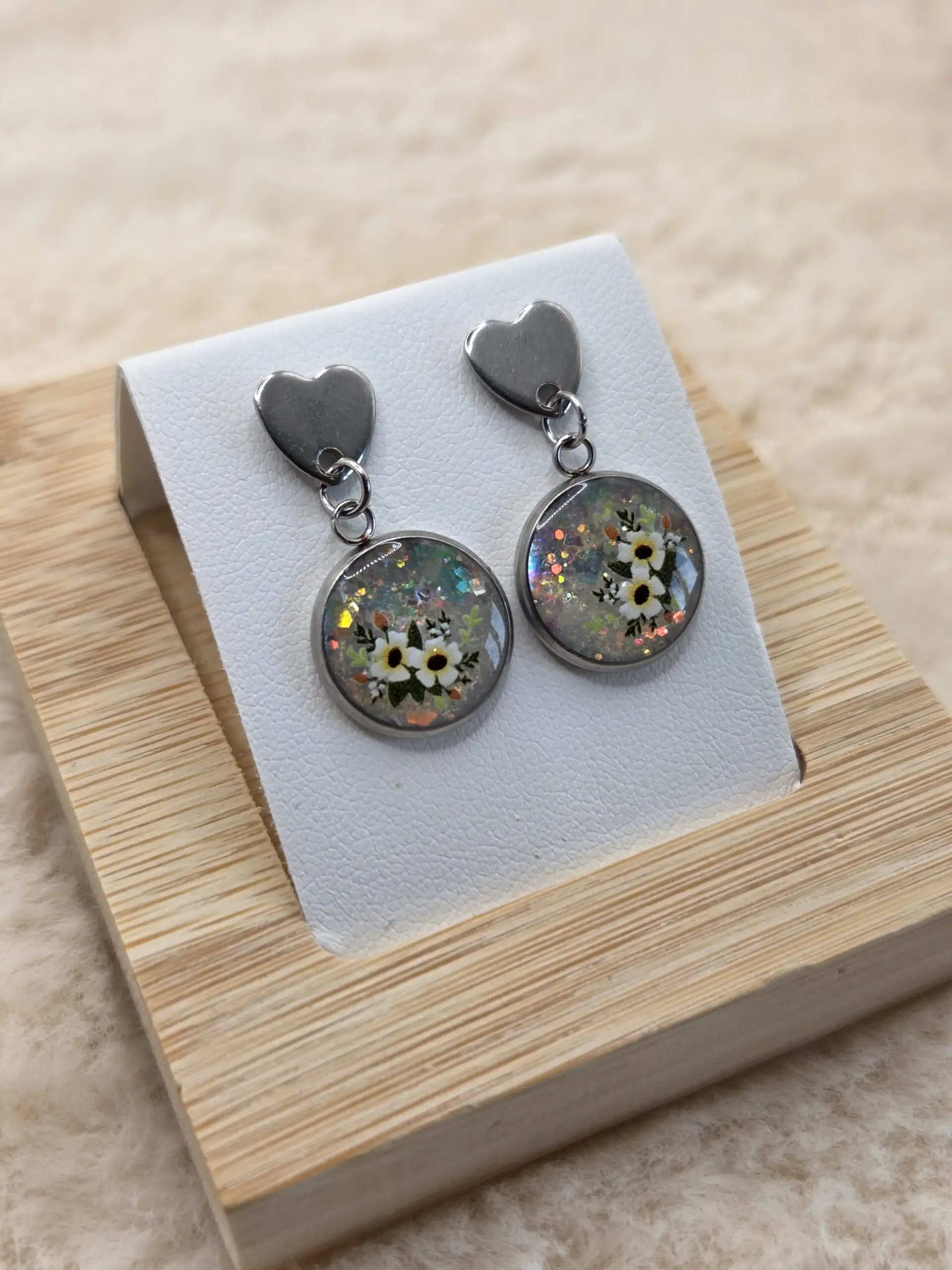 ✨ Boucles d’oreilles cabochon – Fleurs délicates ✨ – Image 4