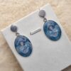 ✨ Boucles d’Oreilles Pendantes Cabochon Ovales – Geisha Bleu Féérique 🎎