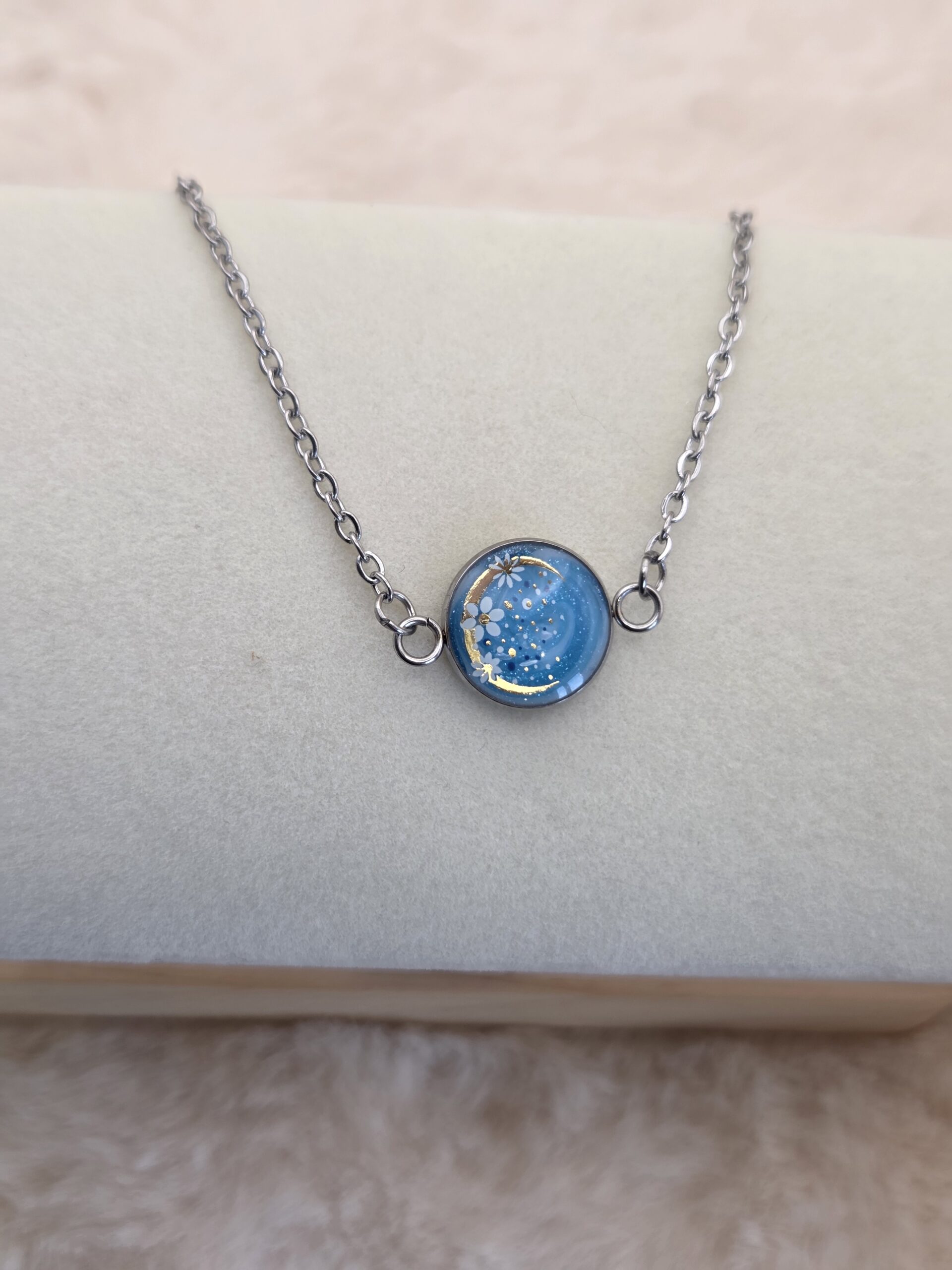 ✨ Bracelet Cabochon Rond – Lune Dorée & Bleu Céleste ✨