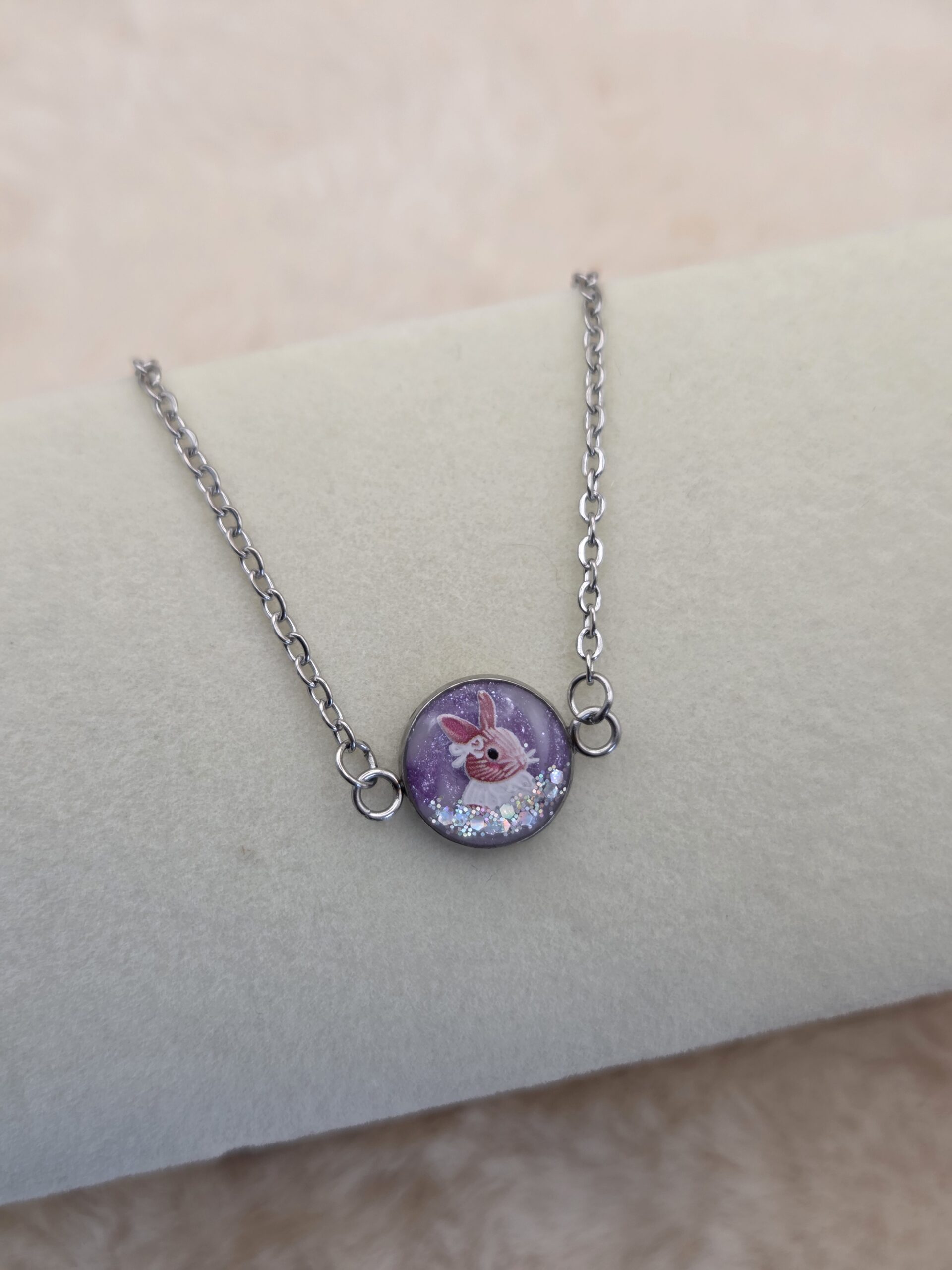 ✨ Bracelet Cabochon Rond – Lapin Violet Scintillant 🐇