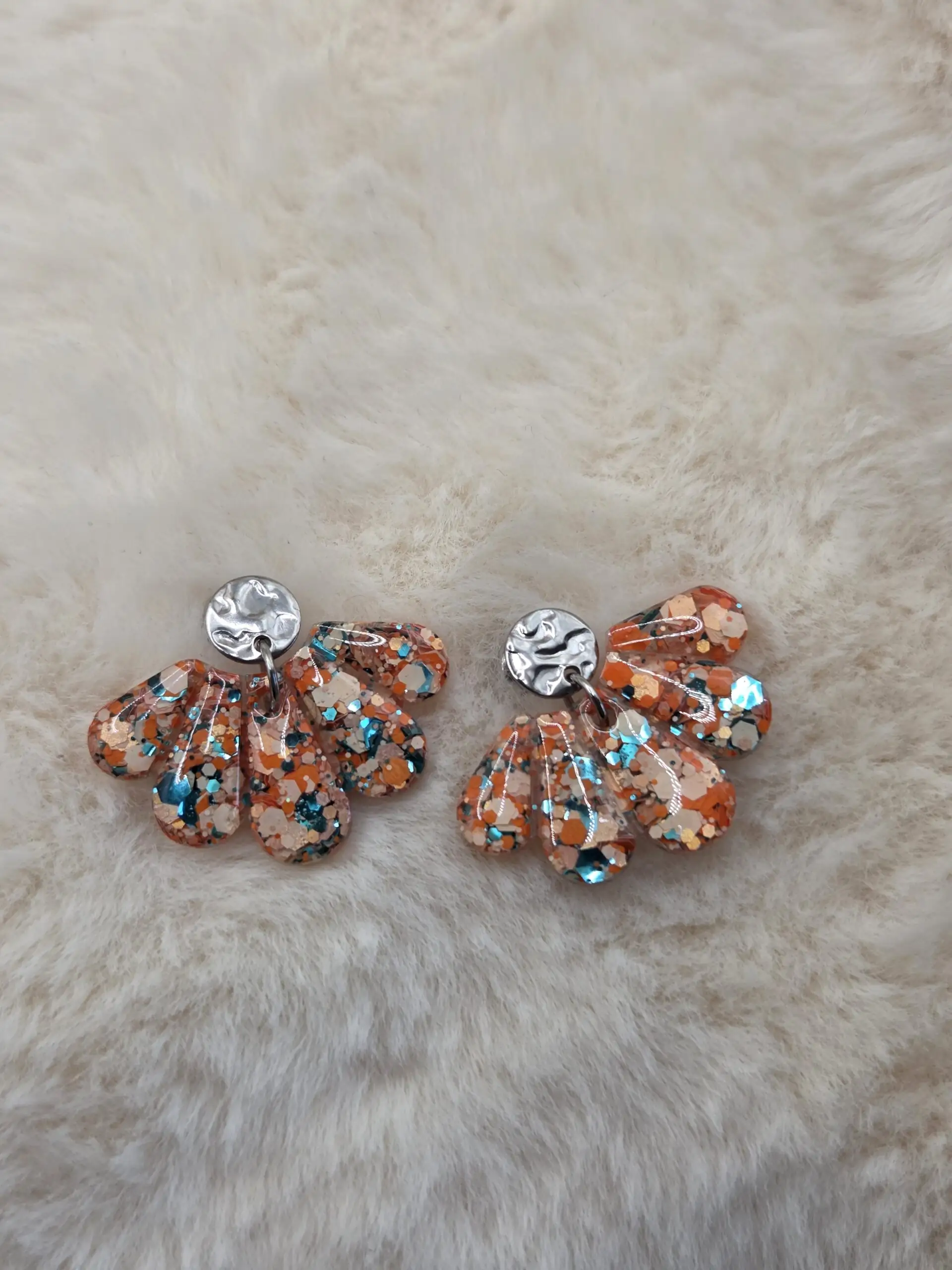 đ Boucles dâOreilles Ăventails Scintillants âš â Image 3