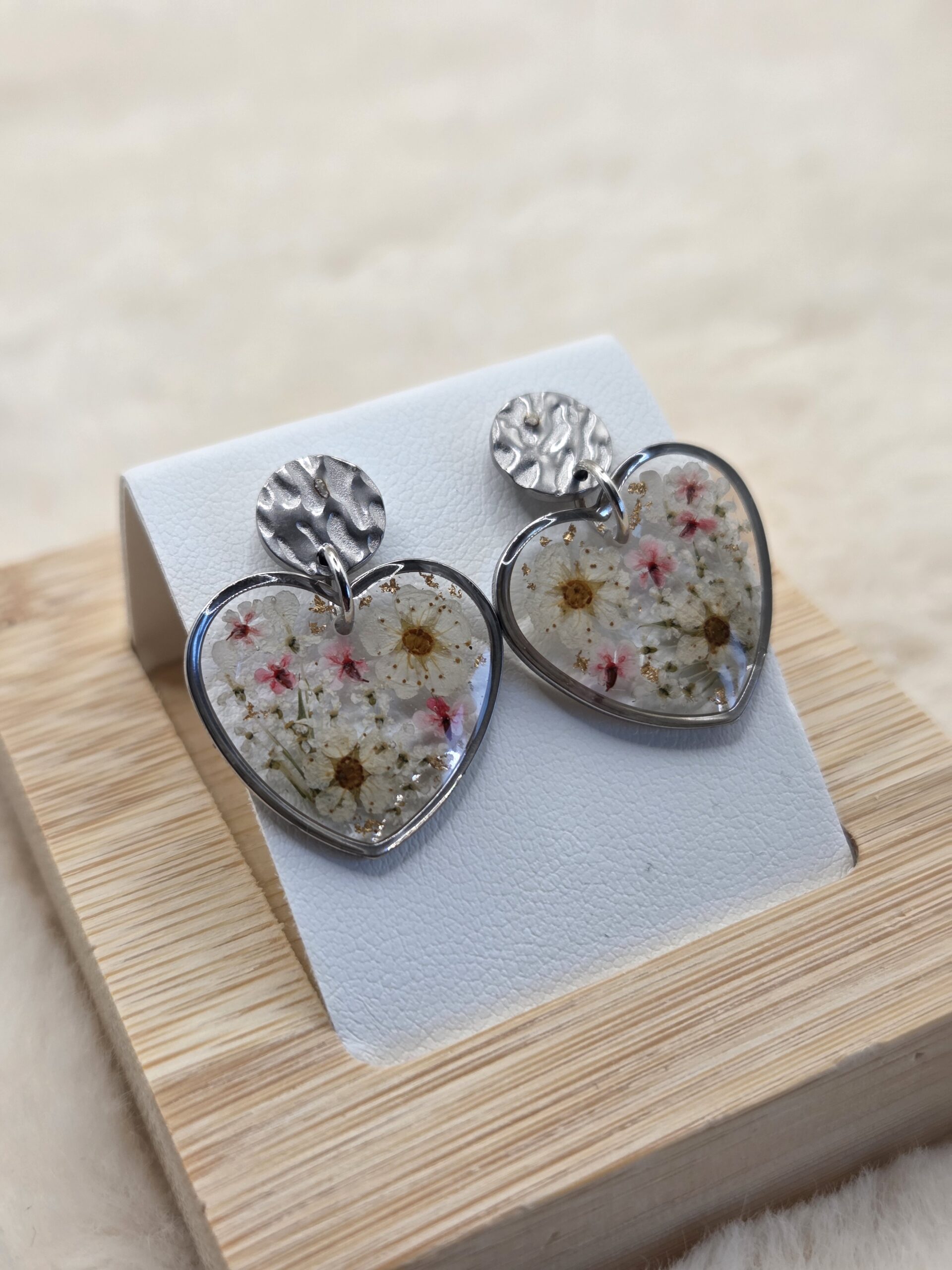 💖 Boucles d’Oreilles Cœur – Fleurs Séchées Naturelles 💖 – Image 2