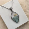 💎 Pendentif Feuille « Amazonite» – Apaisement émotionnel ✨