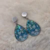 💧 Boucles d’oreilles goutte “Magnolia Émeraude” – Acier inoxydable